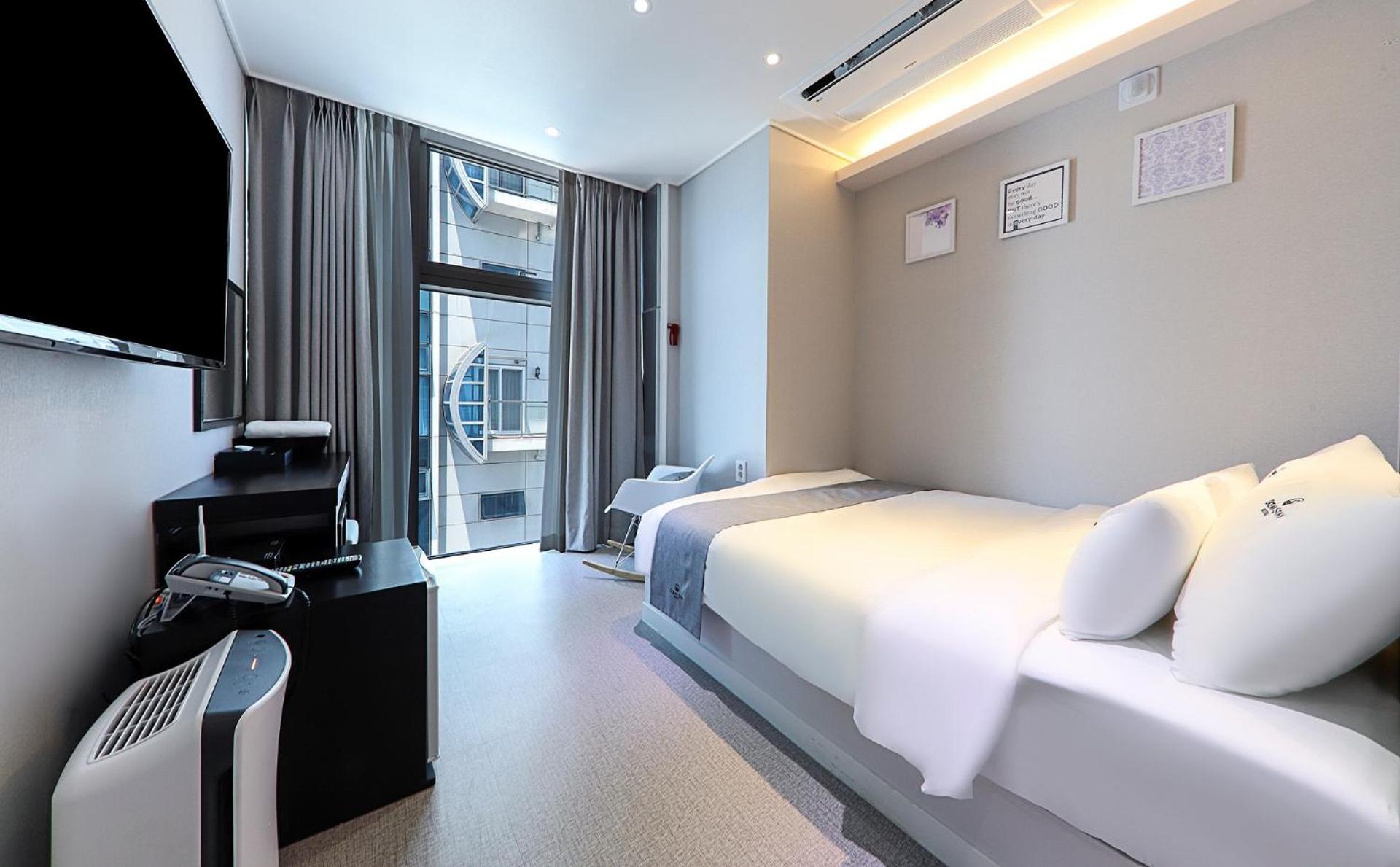 Standard Double Room - Photo 4