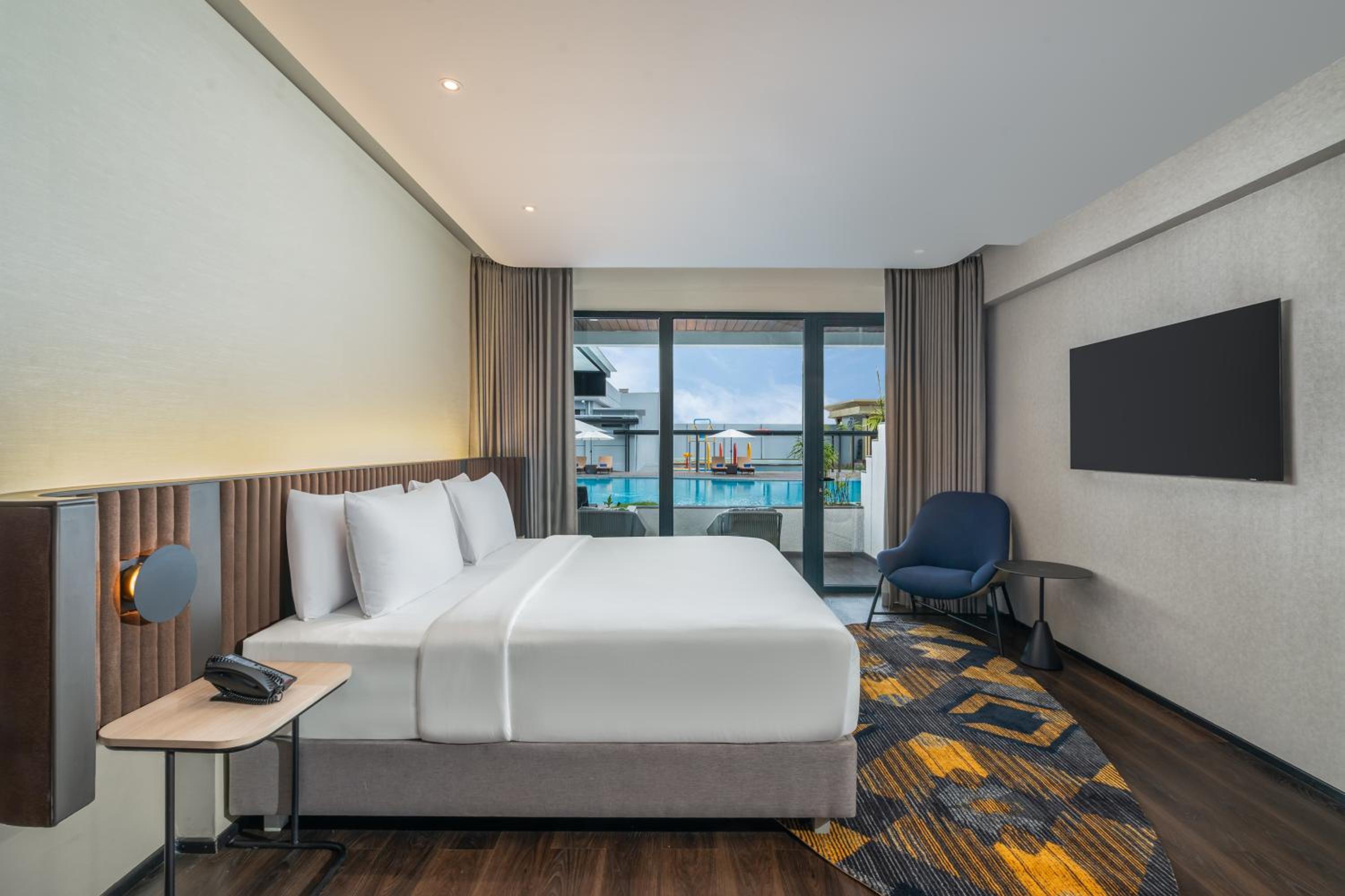 Double Suite with Sofa Bed and Pool View