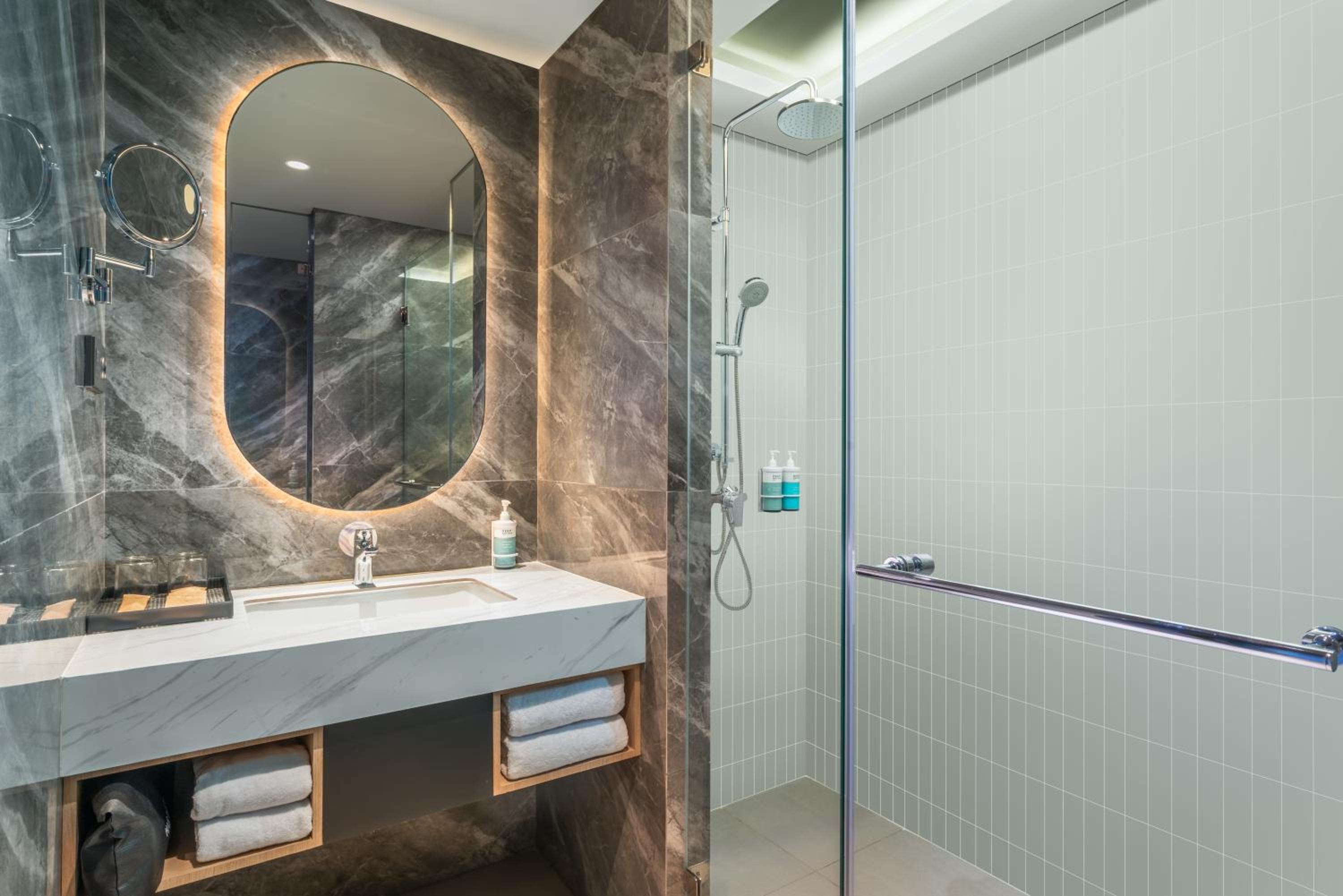 Superior Twin Room with Terrace and Pool Access