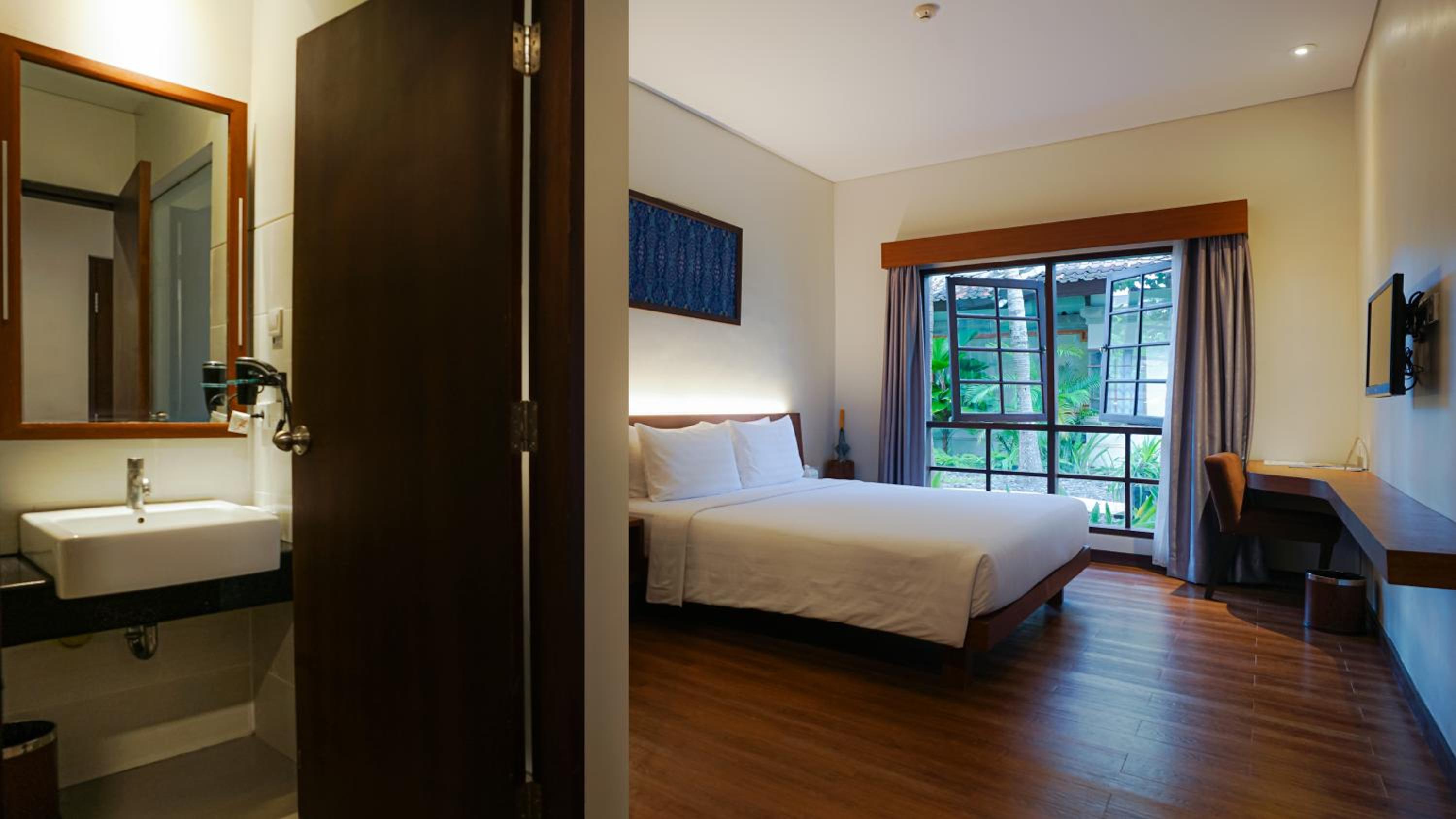 Deluxe Double Room - Photo 1