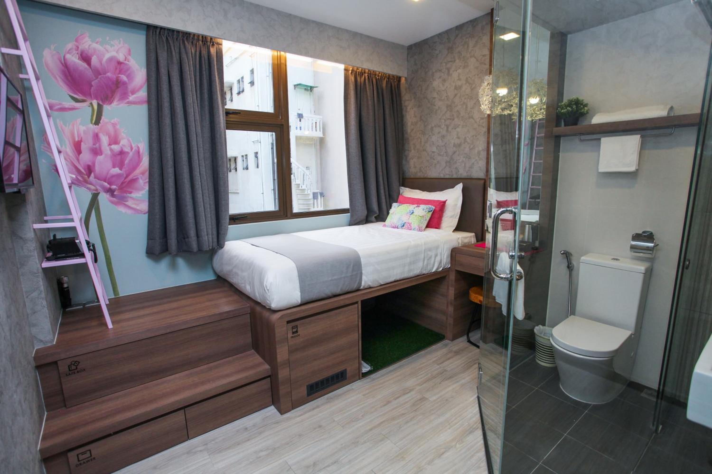 Premium Single Room photo 3