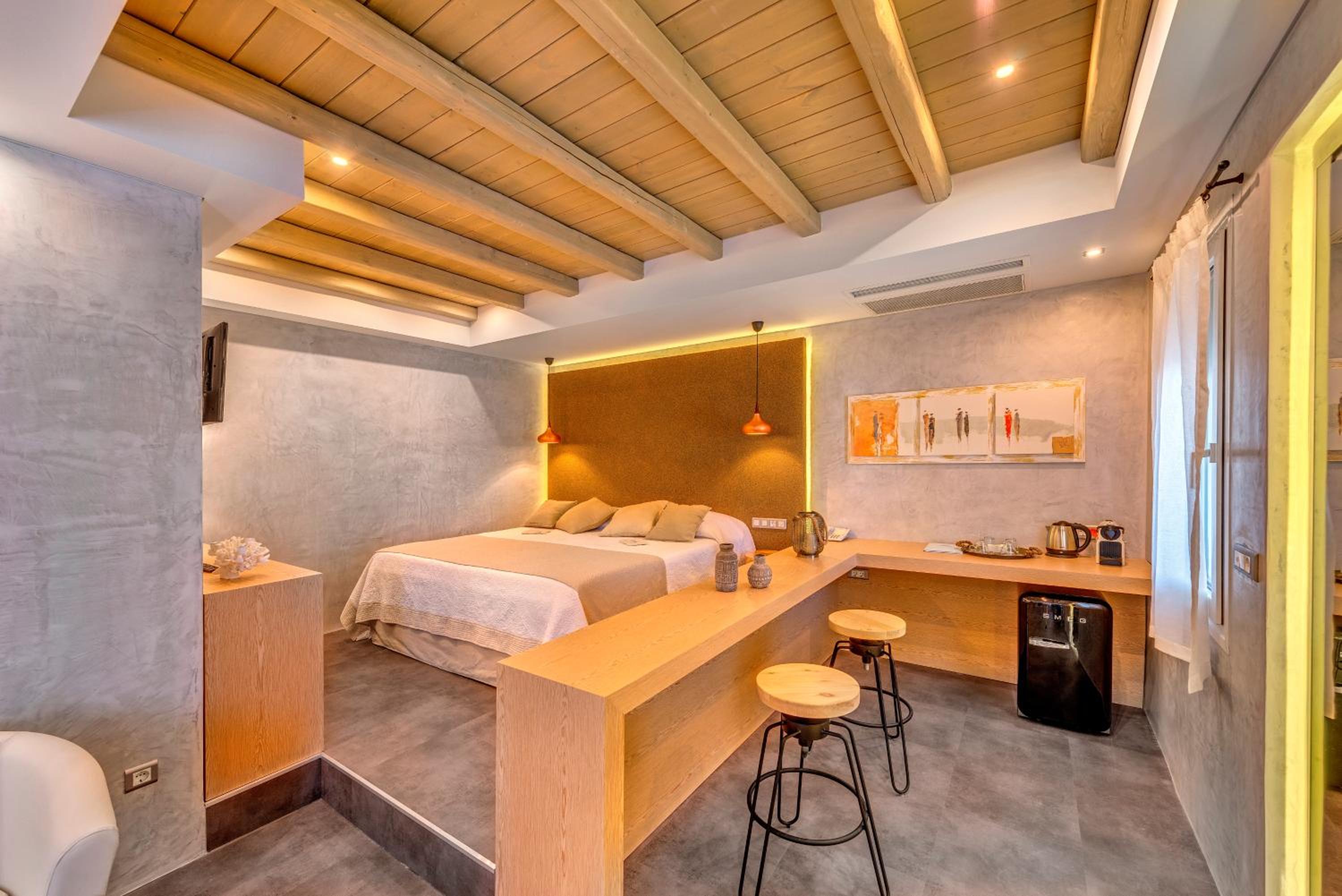 Suite with Pool View