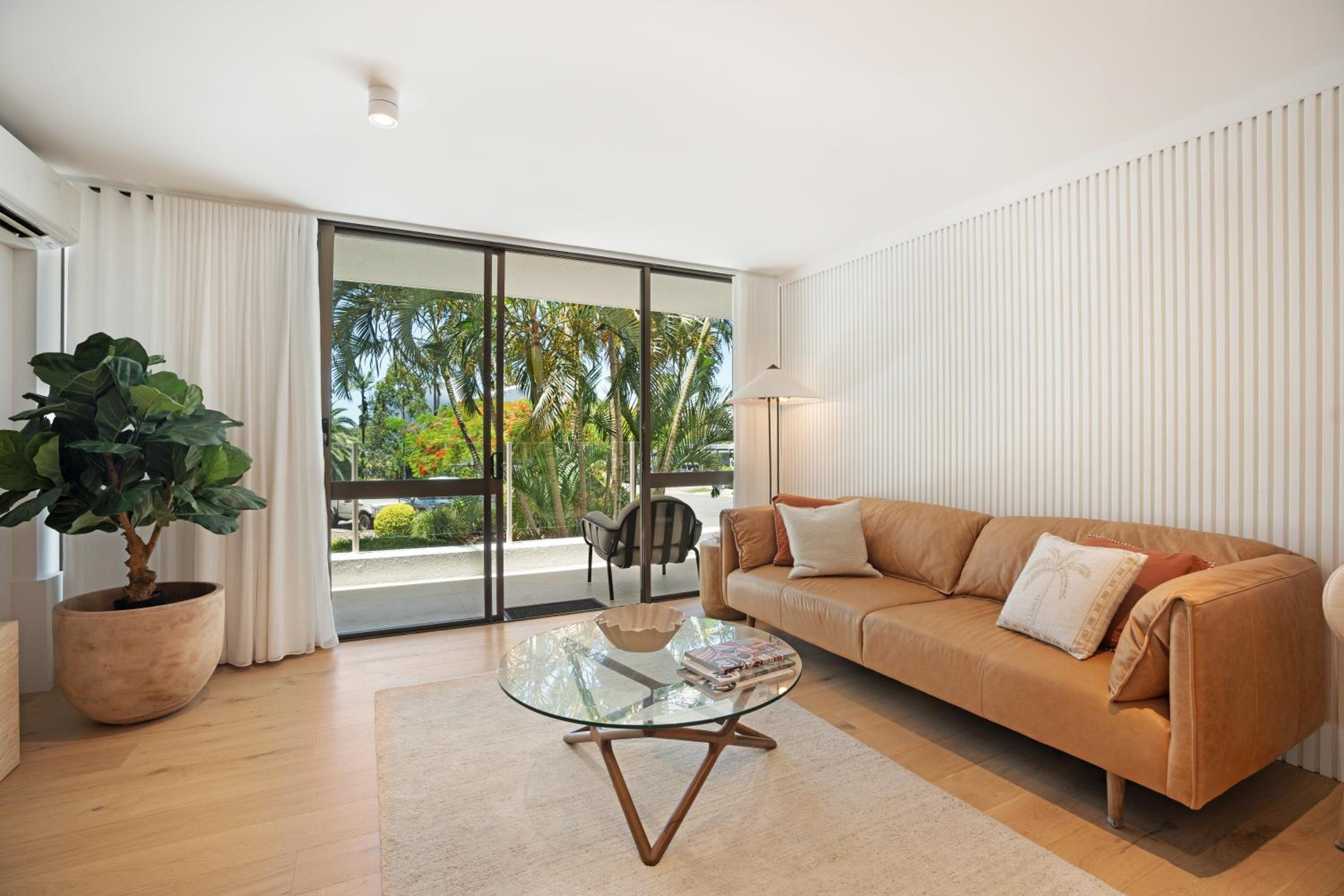 One-Bedroom Deluxe Apartment photo 1