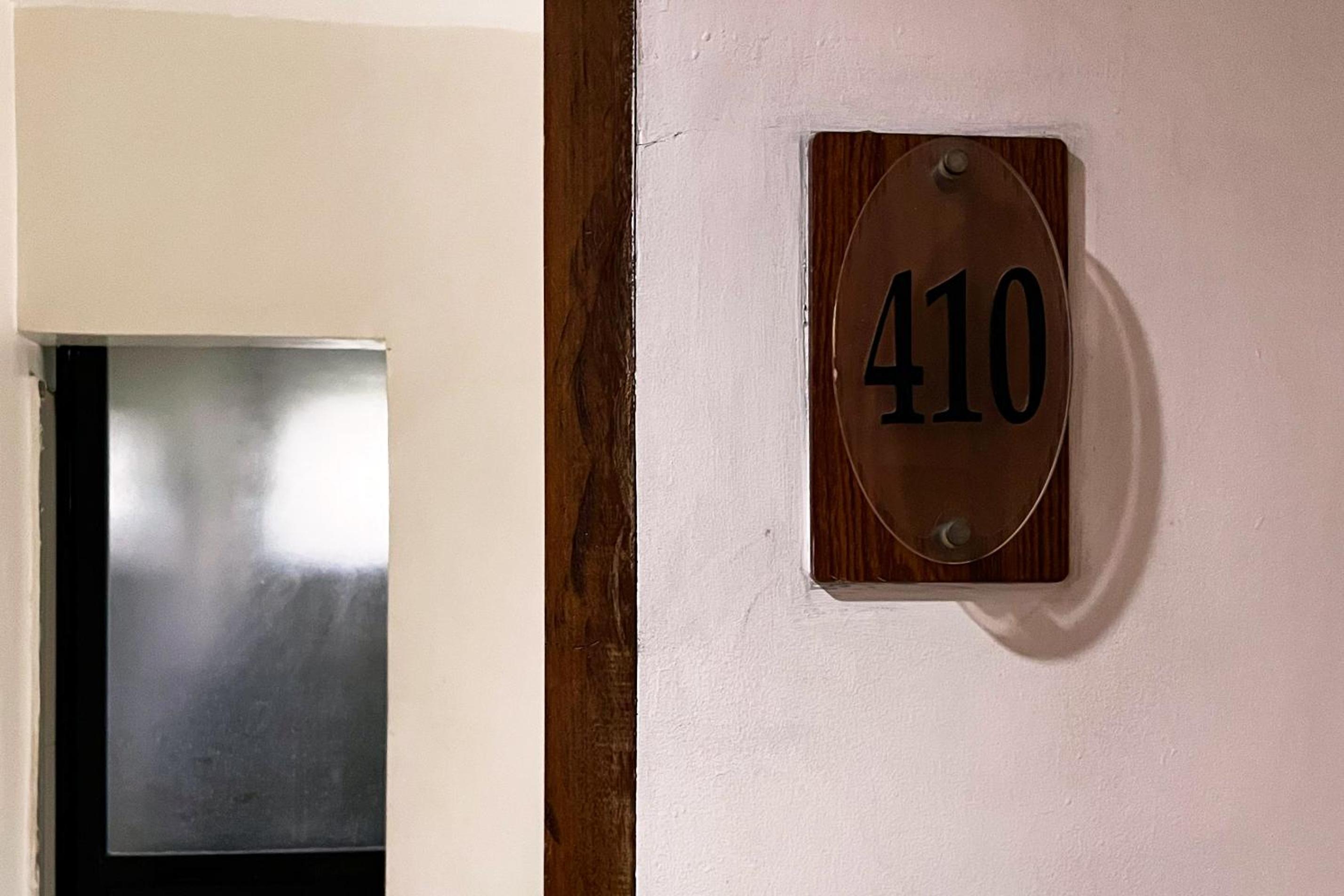 Deluxe Room - Photo 1
