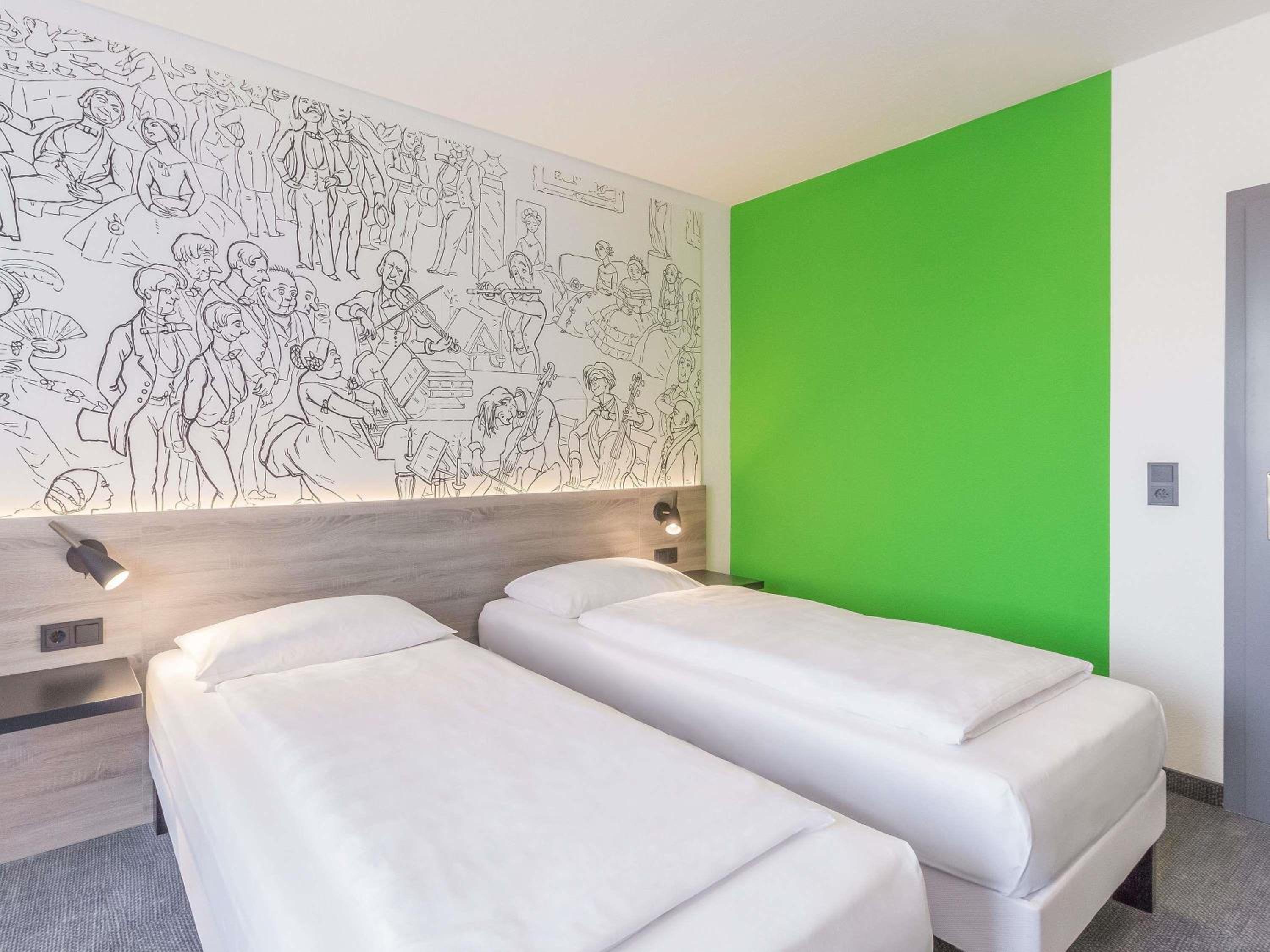 Standard Twin Room - Photo 2