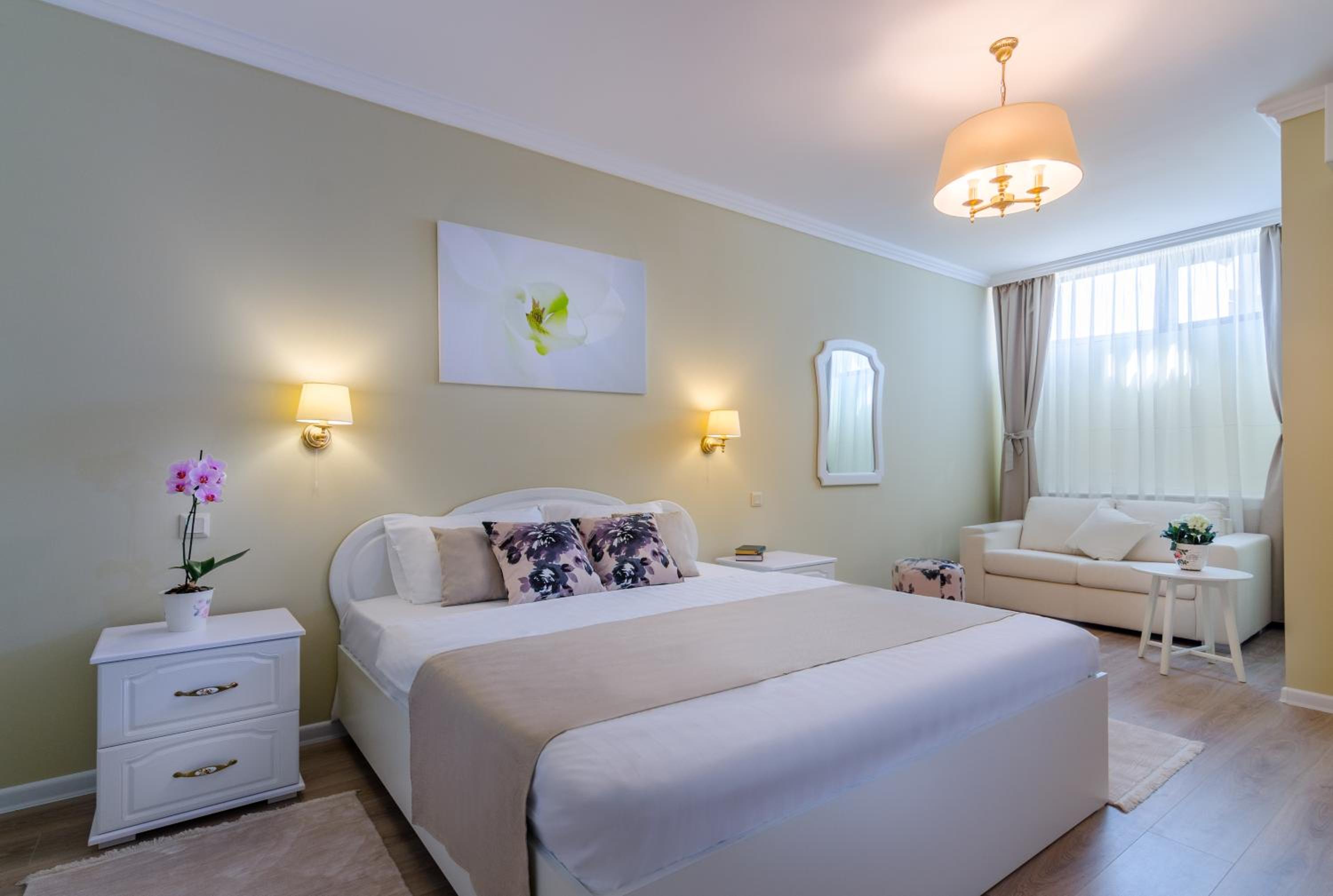 Deluxe Suite - Photo 3