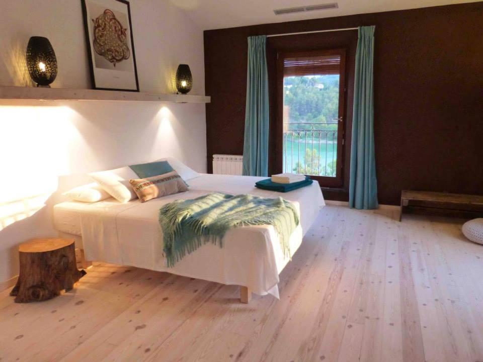 Habitación Familiar con Vista a la Montaña