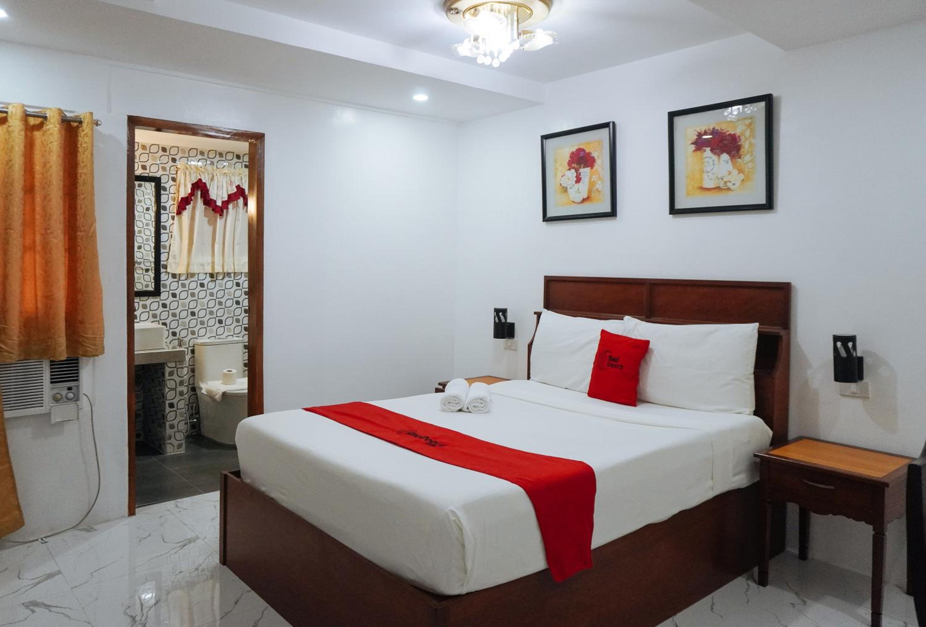 Deluxe Room - Photo 4