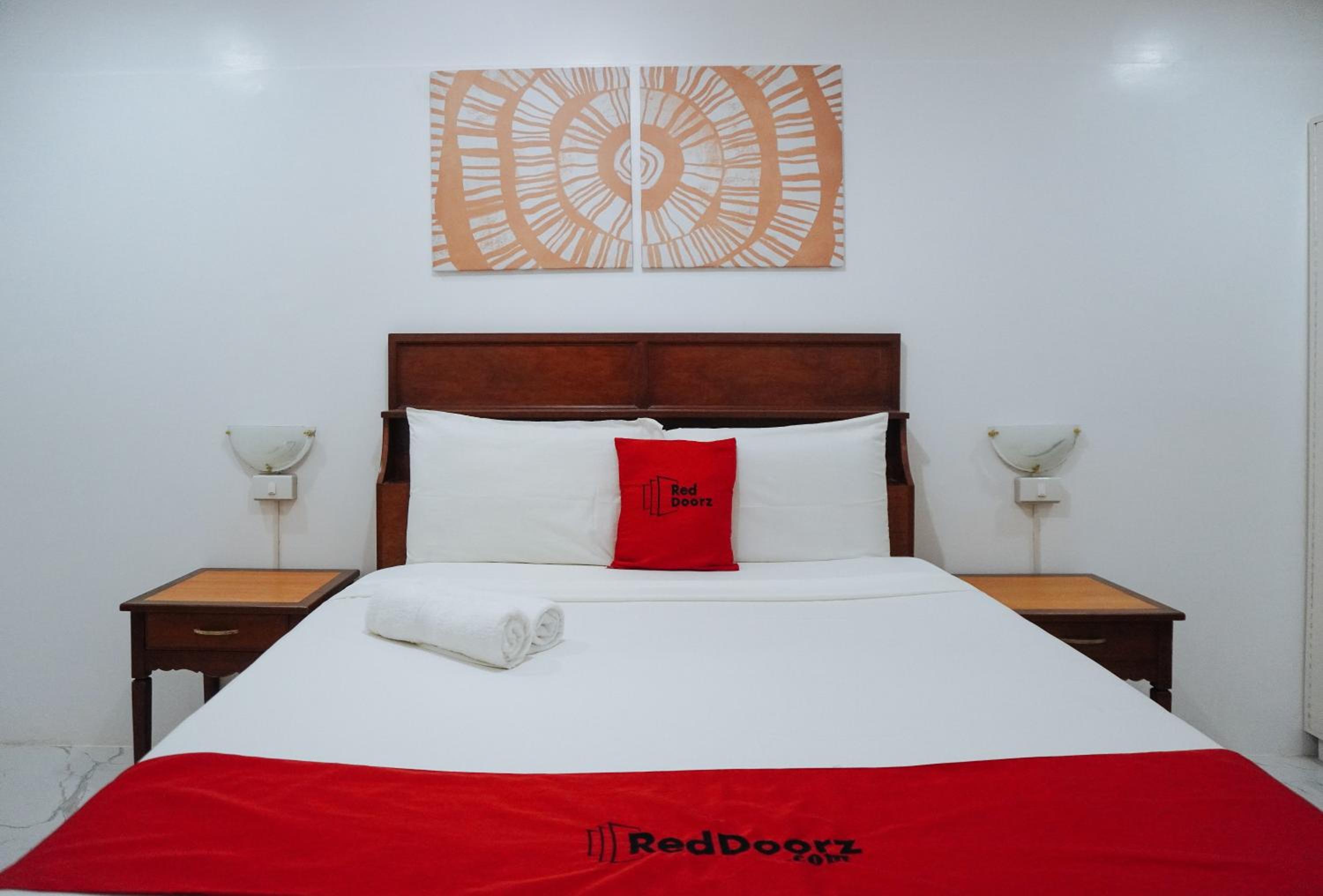 Deluxe Room - Photo 5