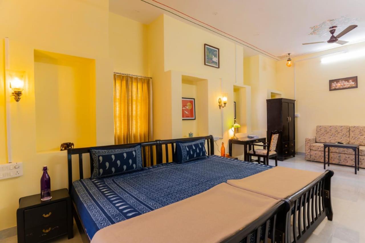 Family Room with Terrace - Photo 7
