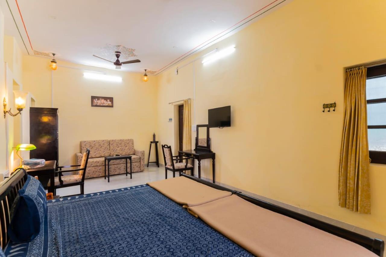 Family Room with Terrace - Photo 8