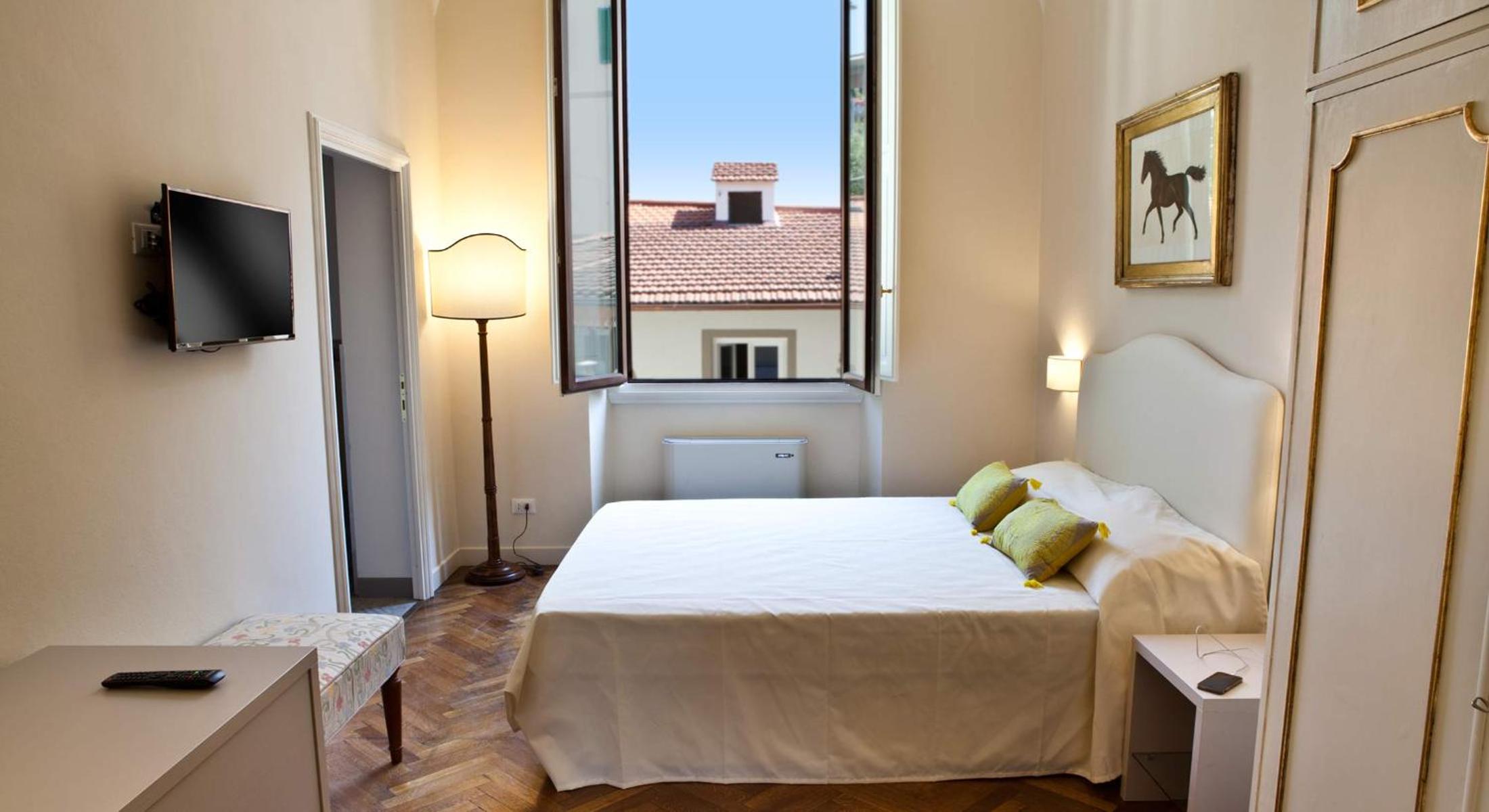 Double Room with Private Bathroom photo 3
