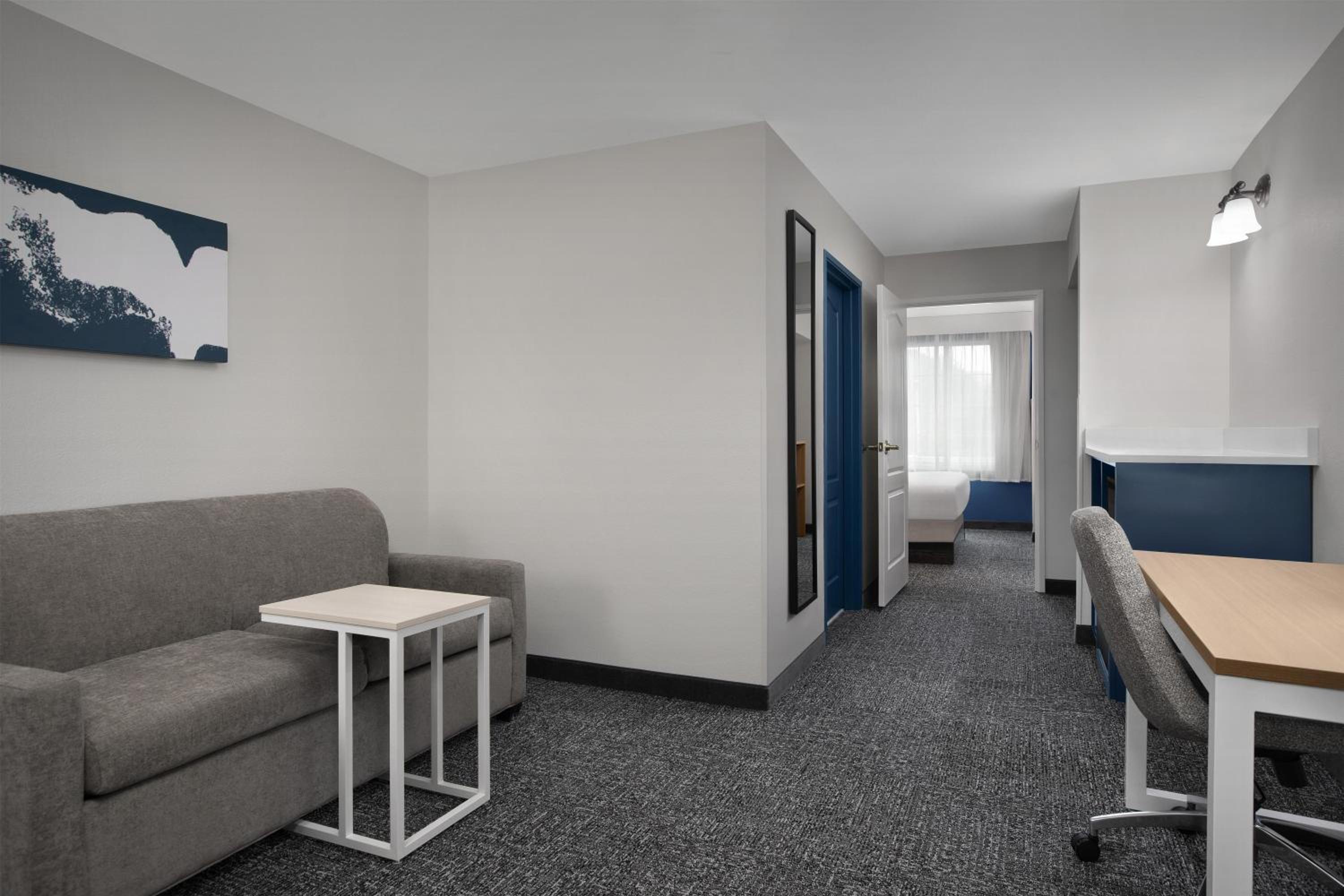 King Suite - Photo 3