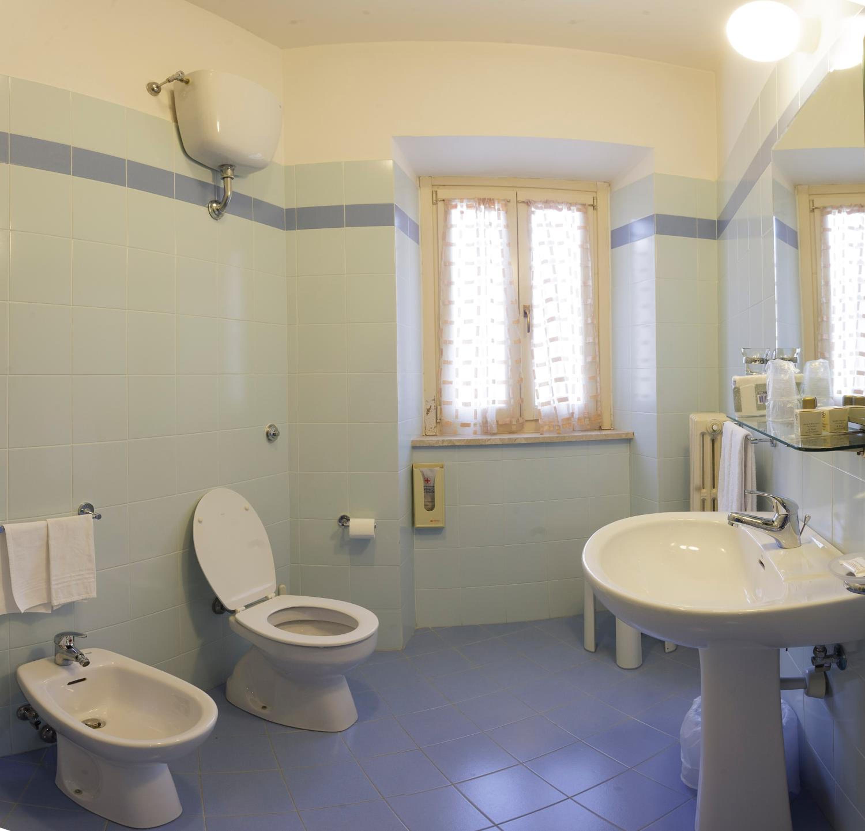 Double or Twin Room photo 3