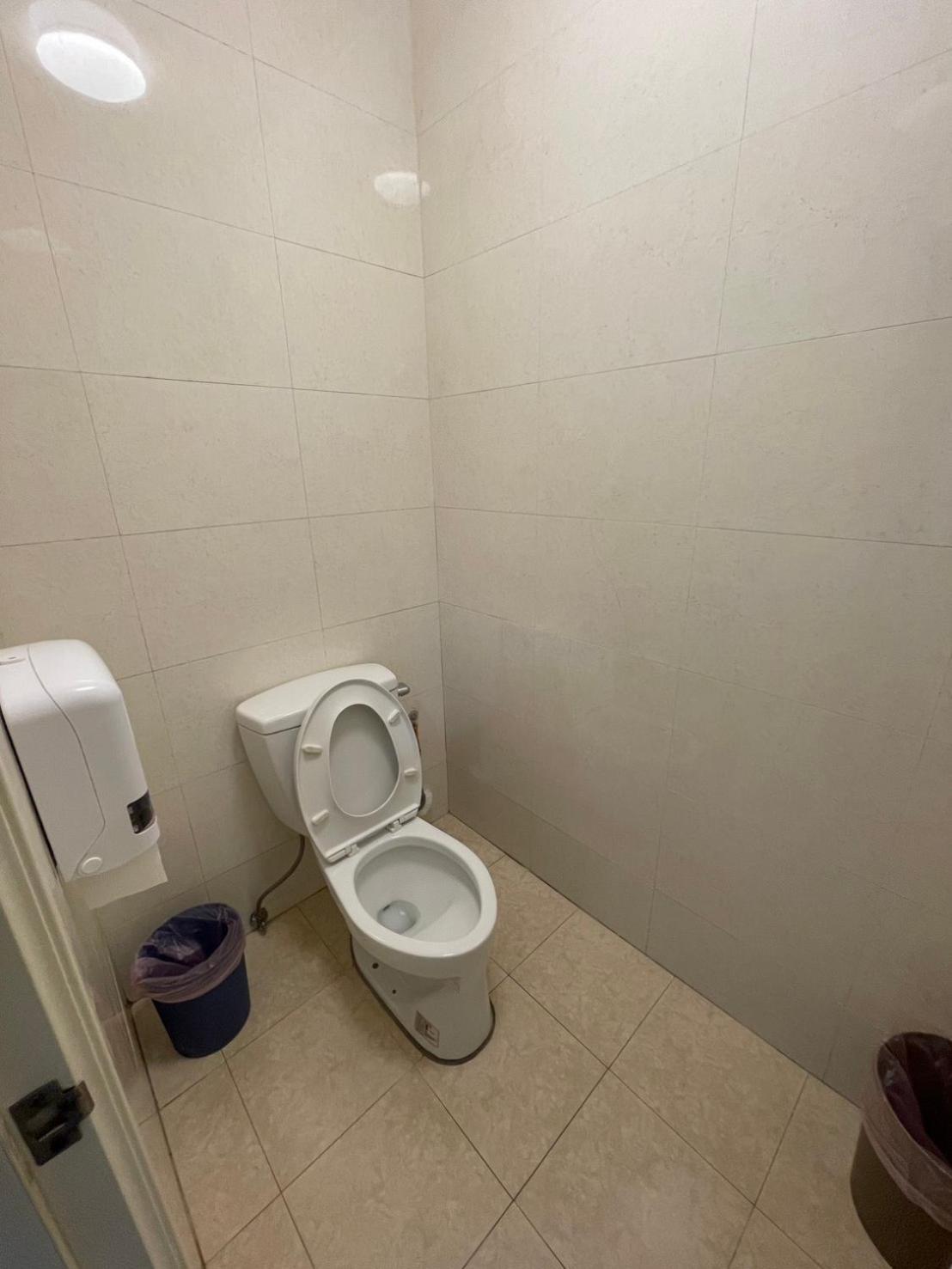 Family Room with Private Bathroom photo 3