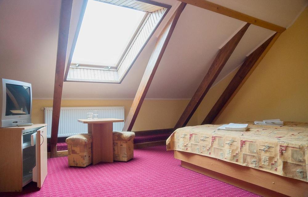 Standard Twin Room photo 3