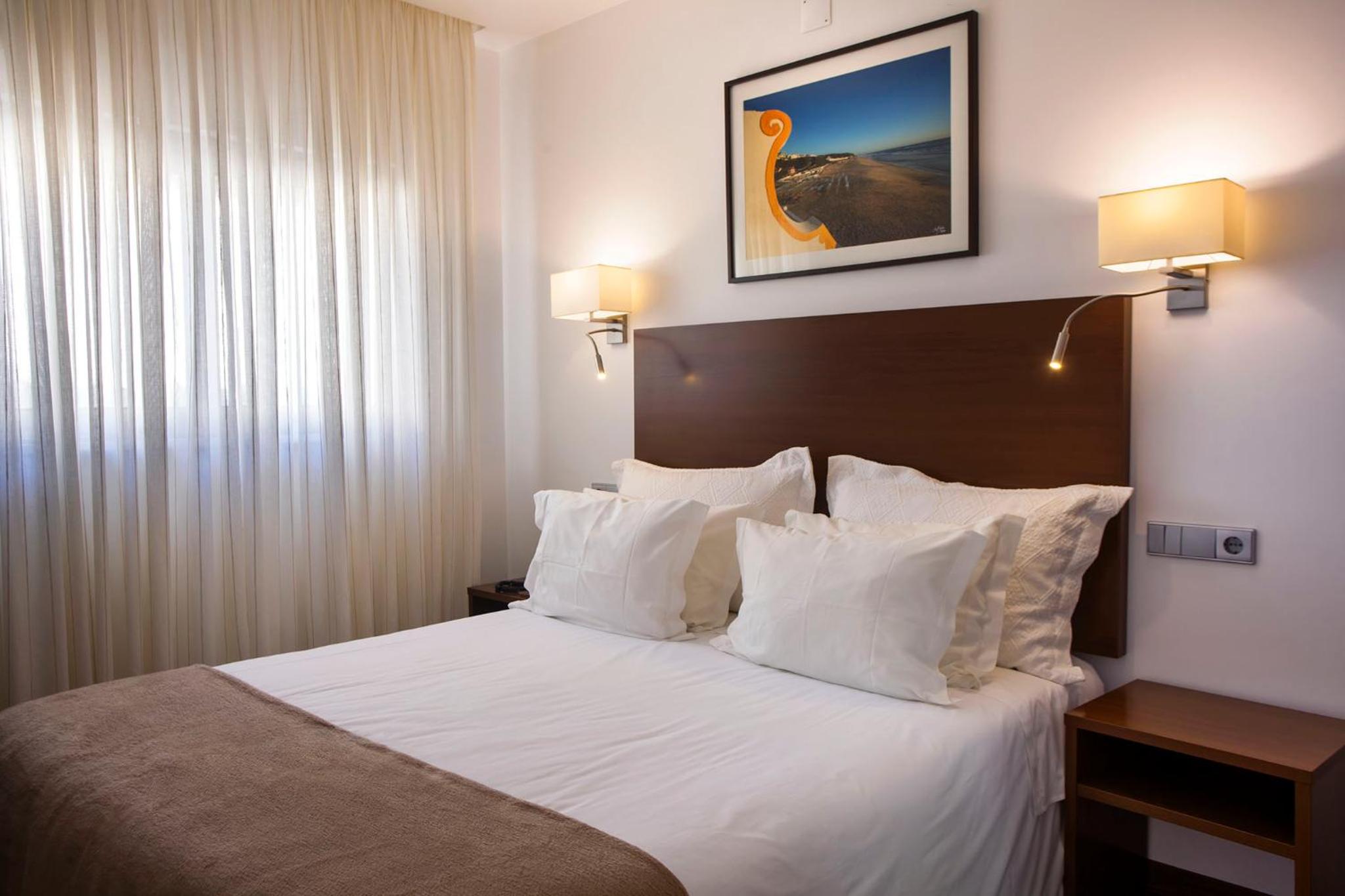 Budget Double Room with Inside View - Photo 3