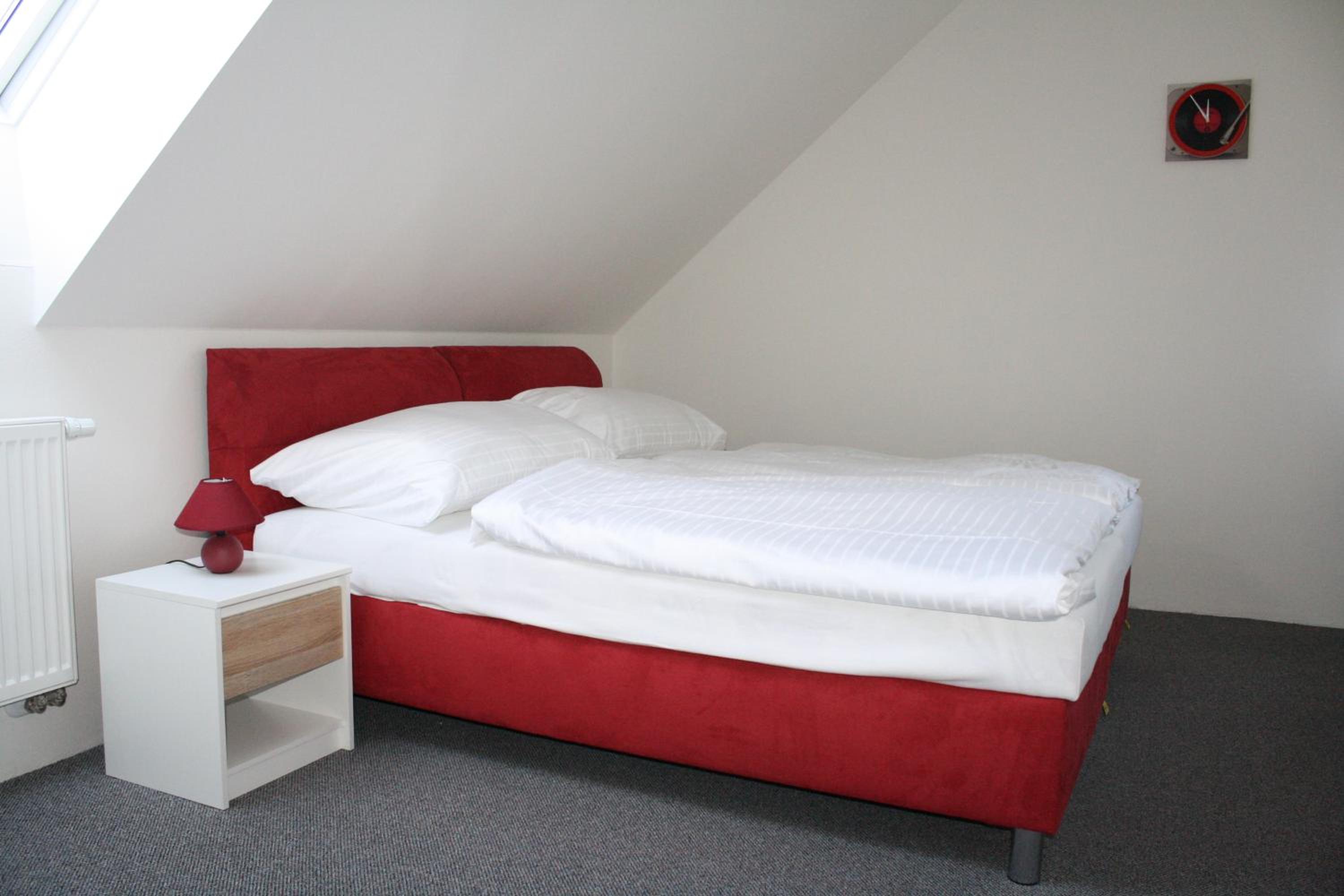 Double or Twin Room with Shower