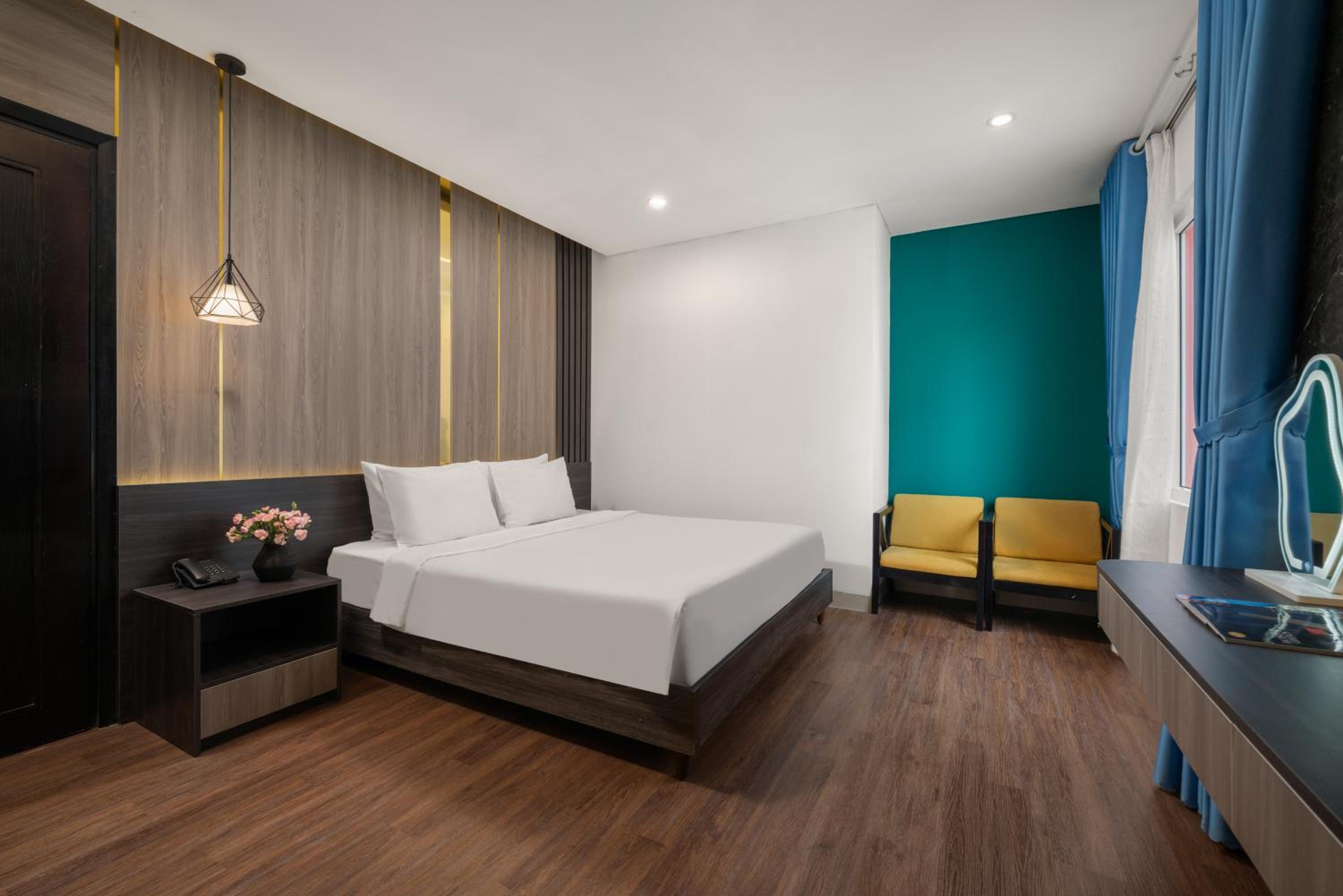 Deluxe Double Room City View - Photo 4