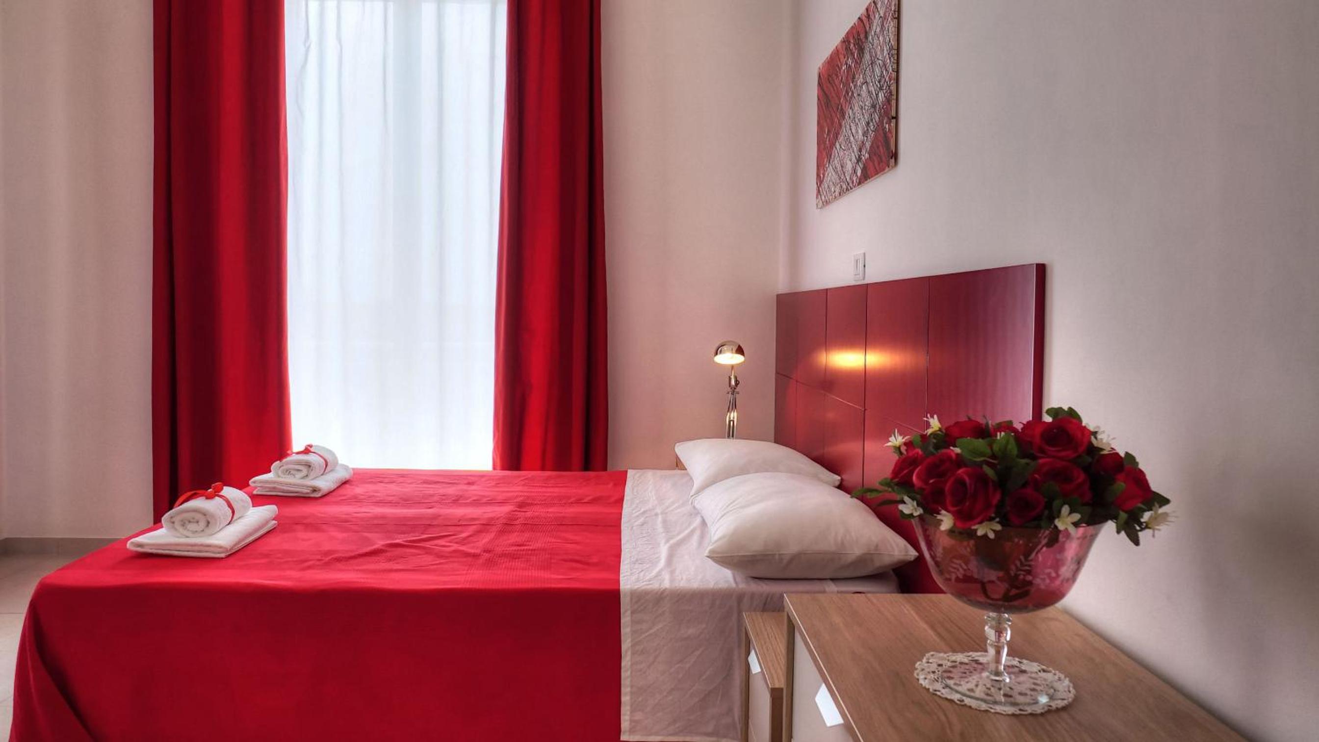 Deluxe Double or Twin Room with Balcony photo 3
