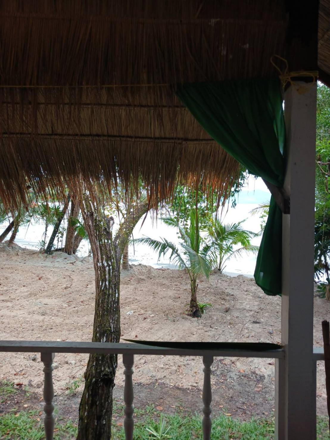 Double or Twin Room with Sea View photo 2