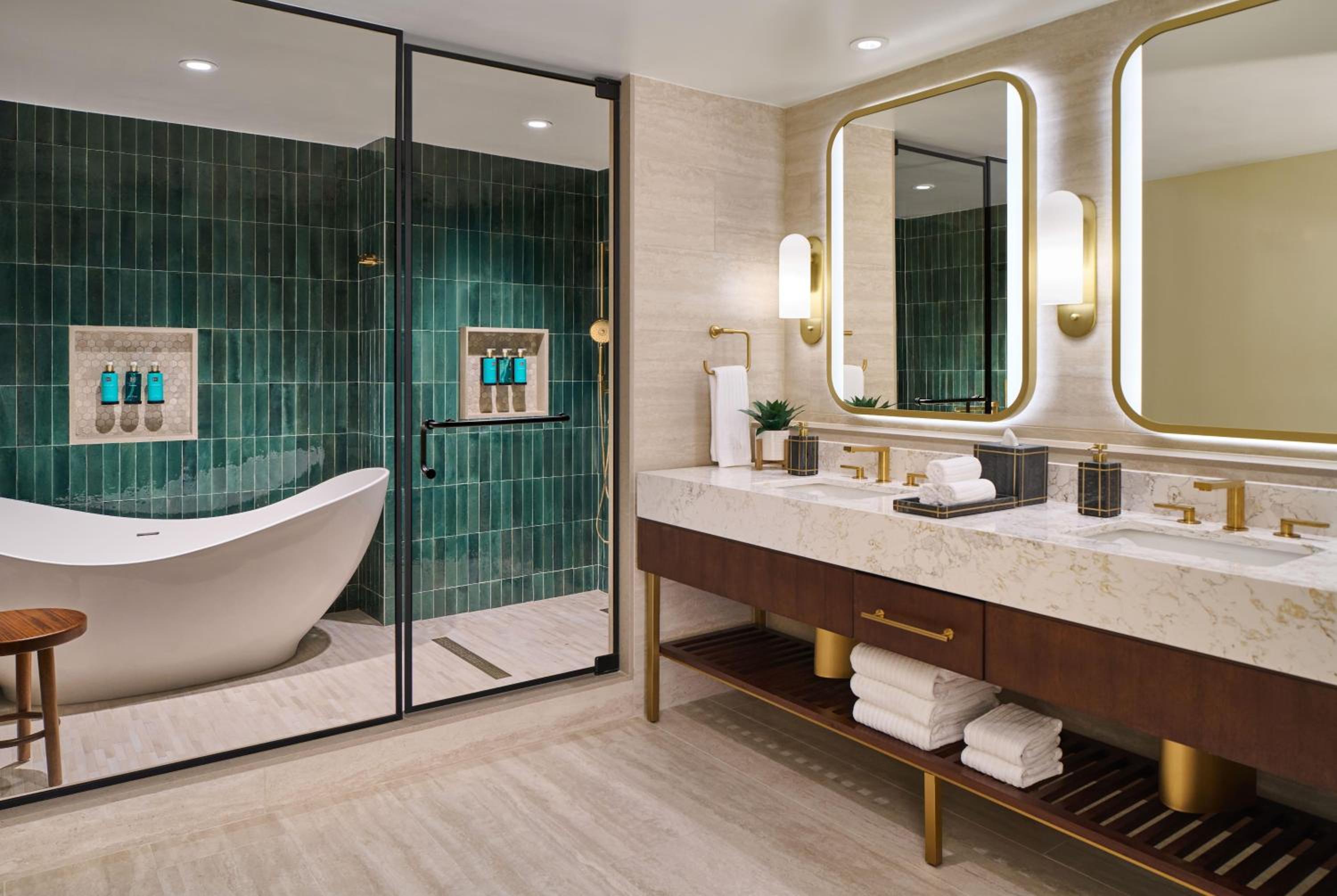 Three-Bedroom Atlantic Suite photo 1