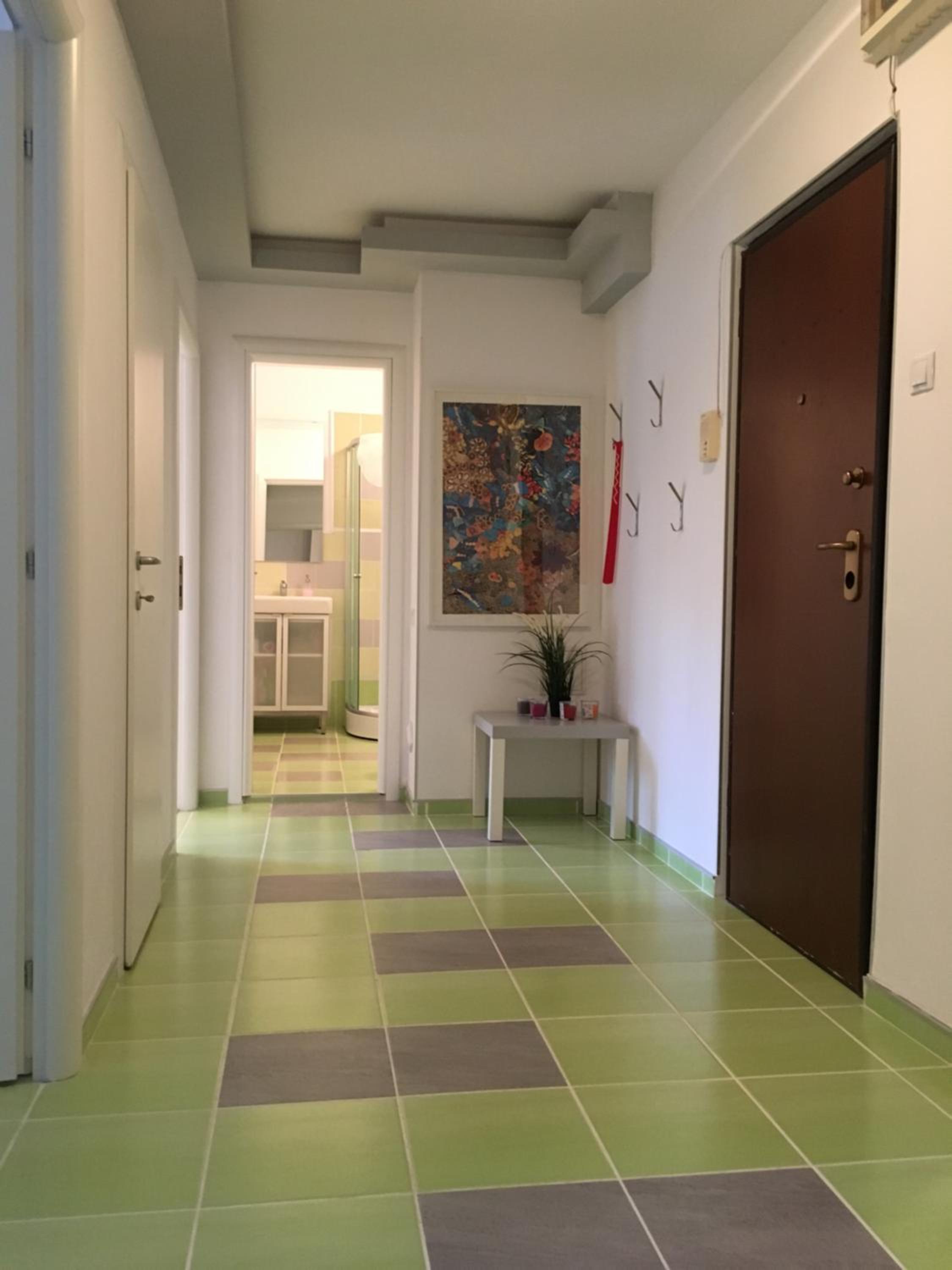 Two-Bedroom Apartment - Photo 8