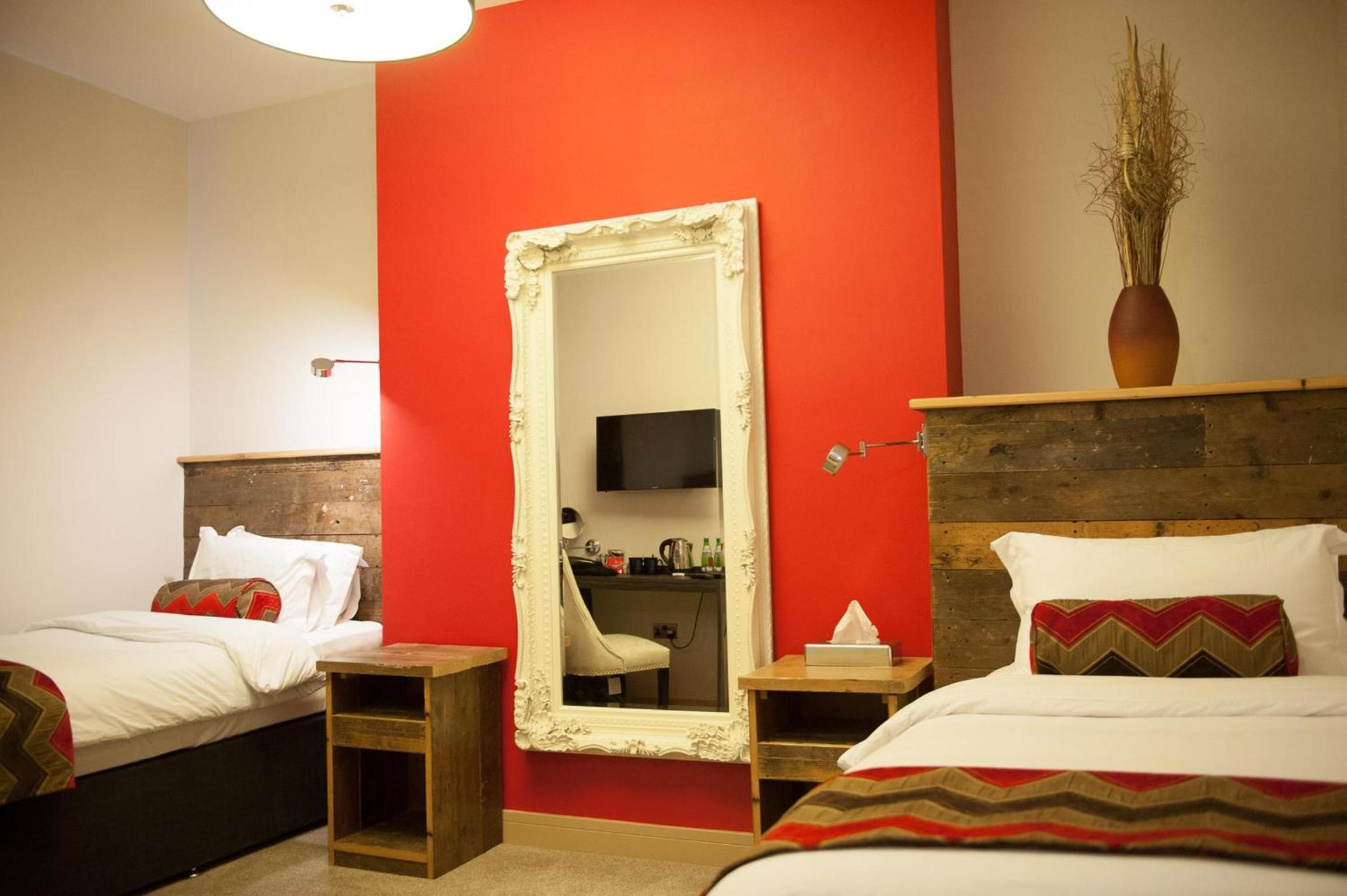 Standard Twin Room