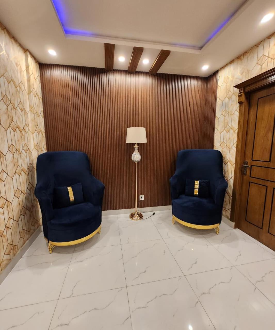 Deluxe Family Suite