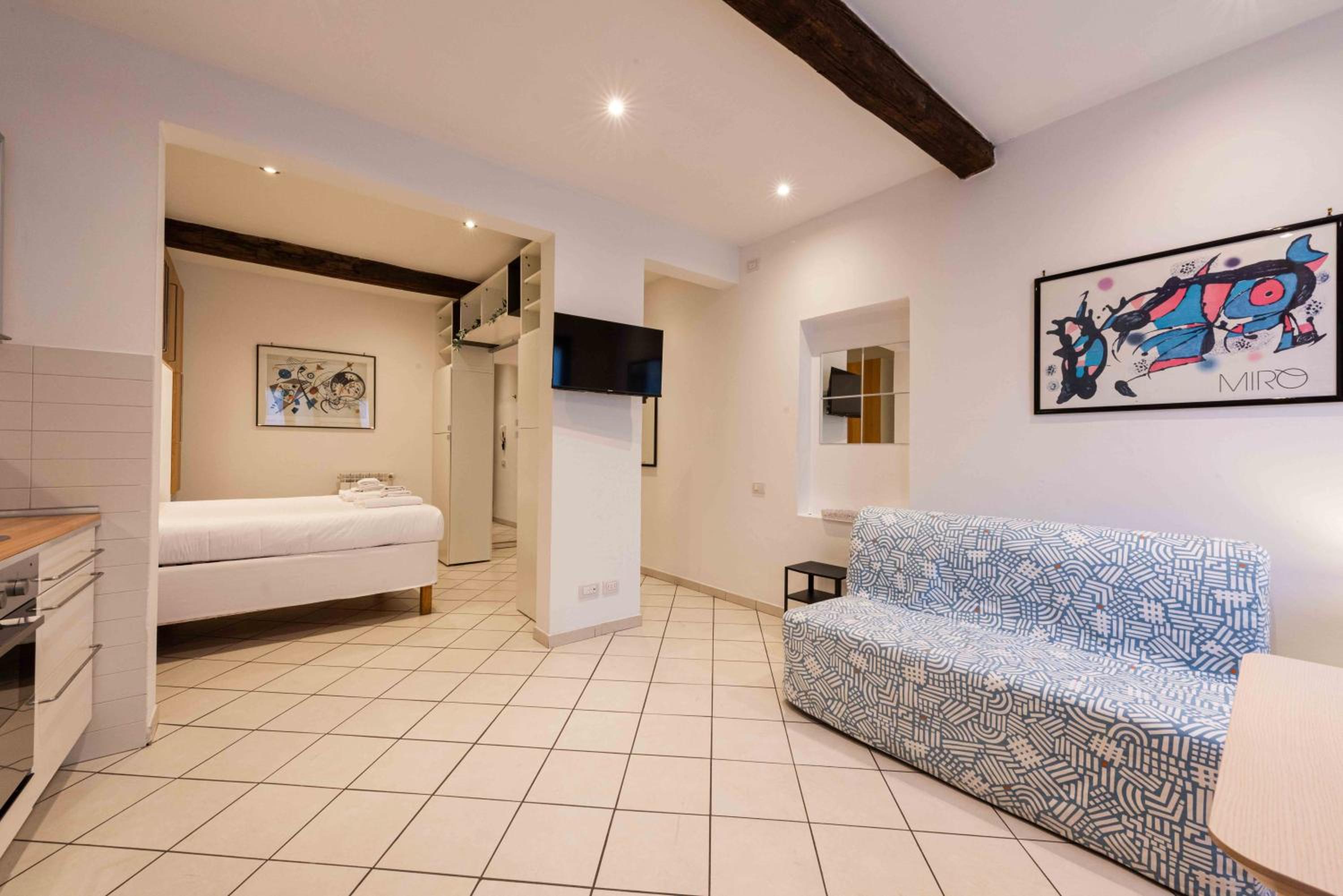 One-Bedroom Apartment