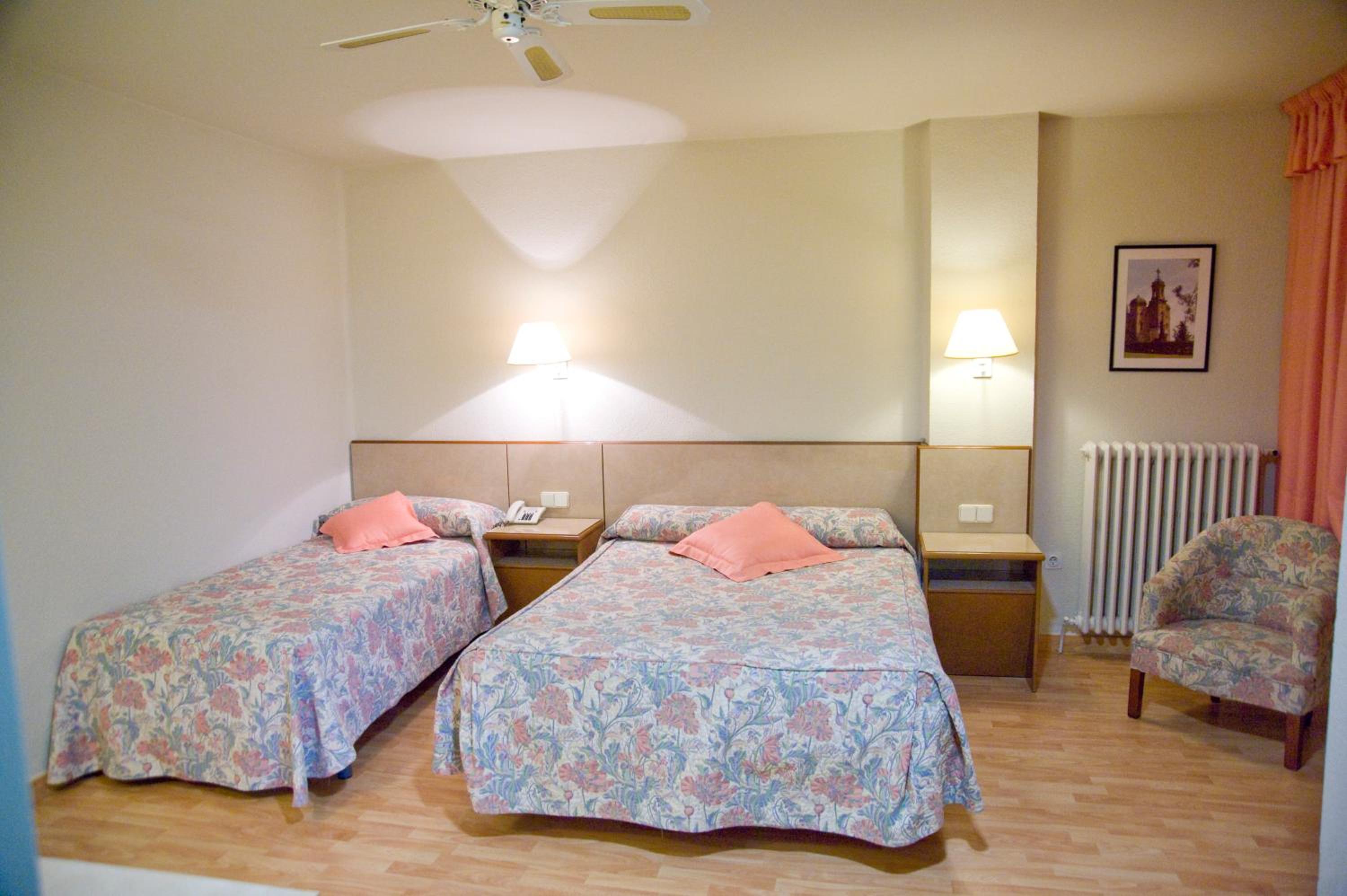 Triple Room - Photo 1