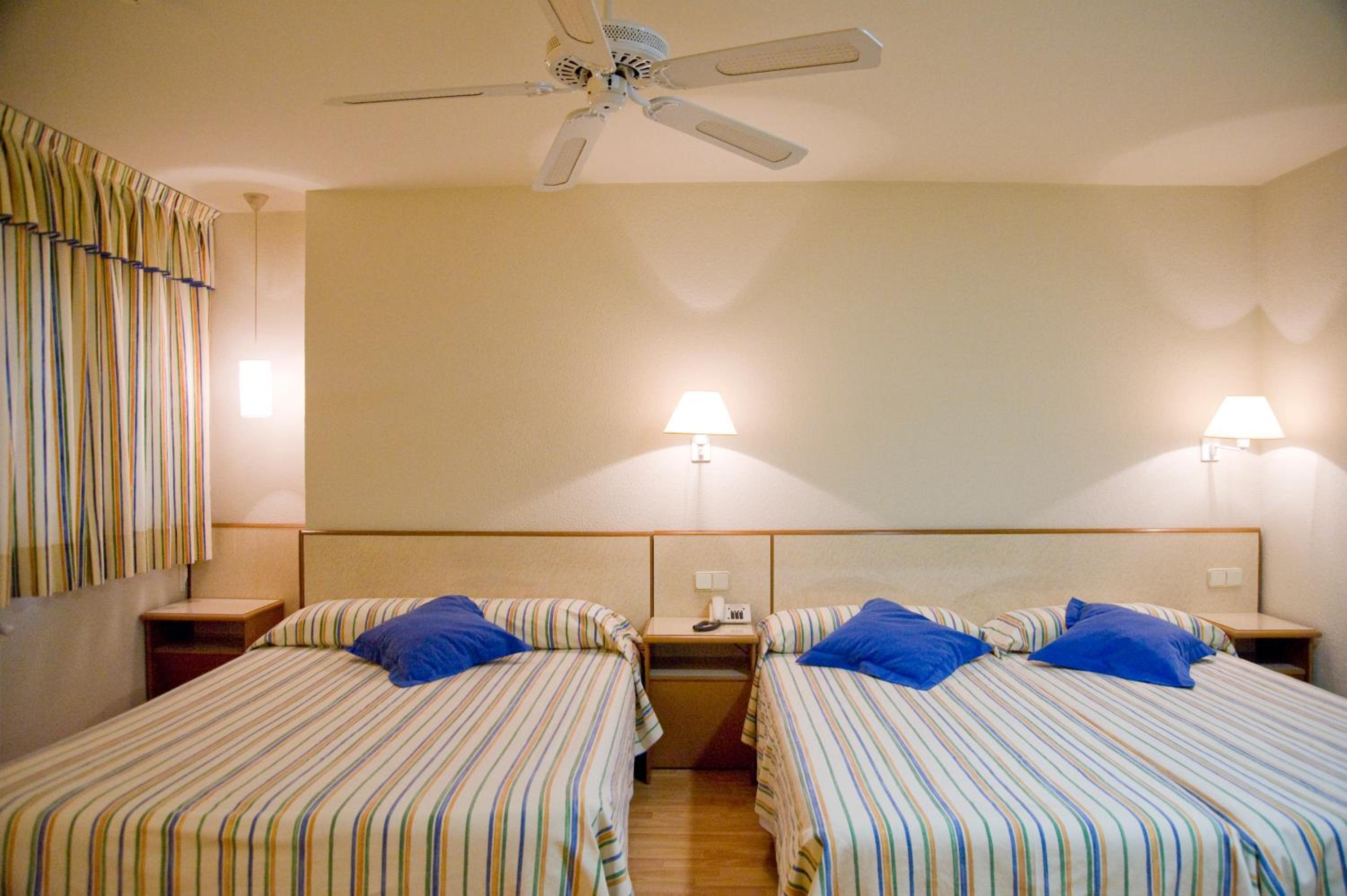 Quadruple Room - Photo 5