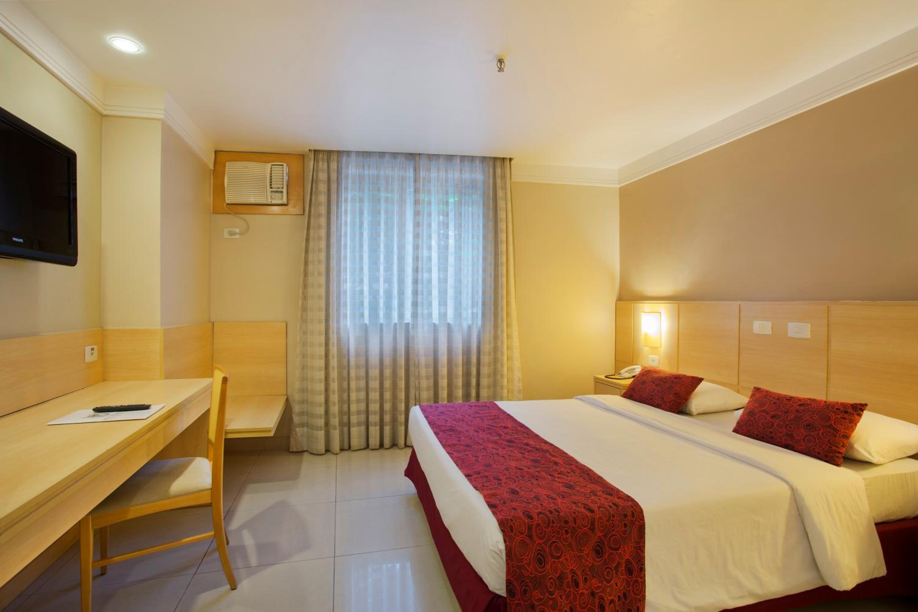 Standard Double Room - Photo 3