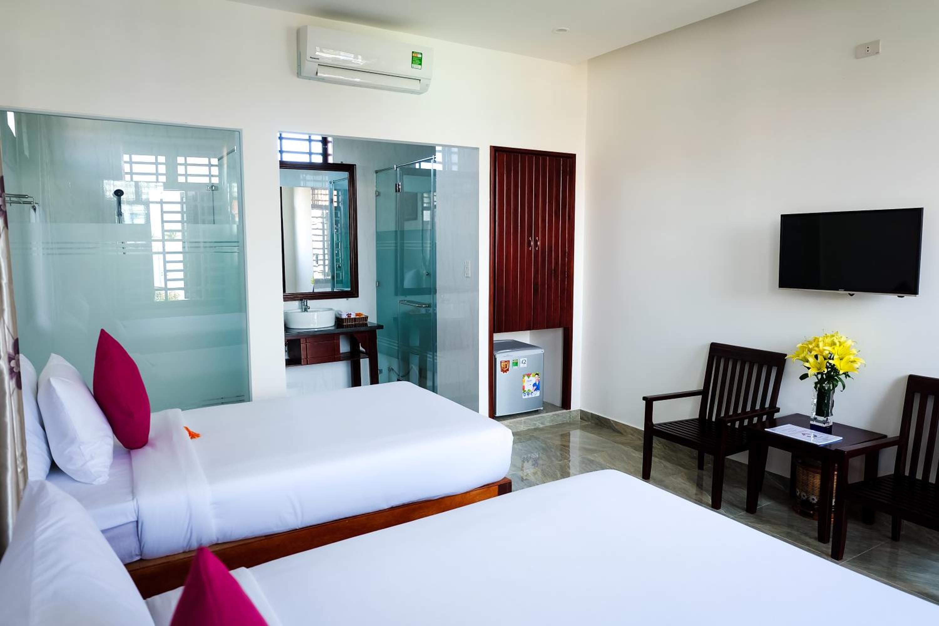 Triple Room with Pool View