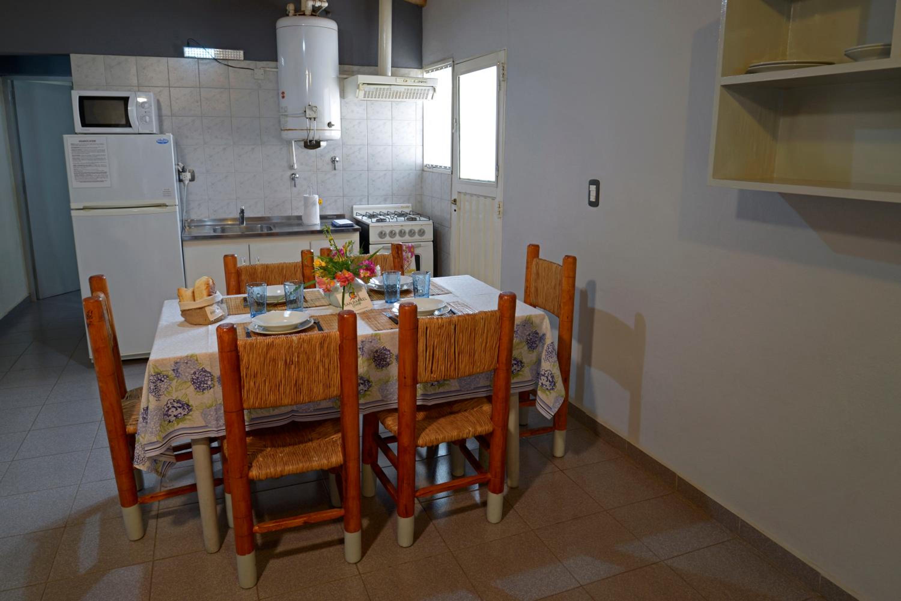 One-Bedroom Standard Apartment photo 2