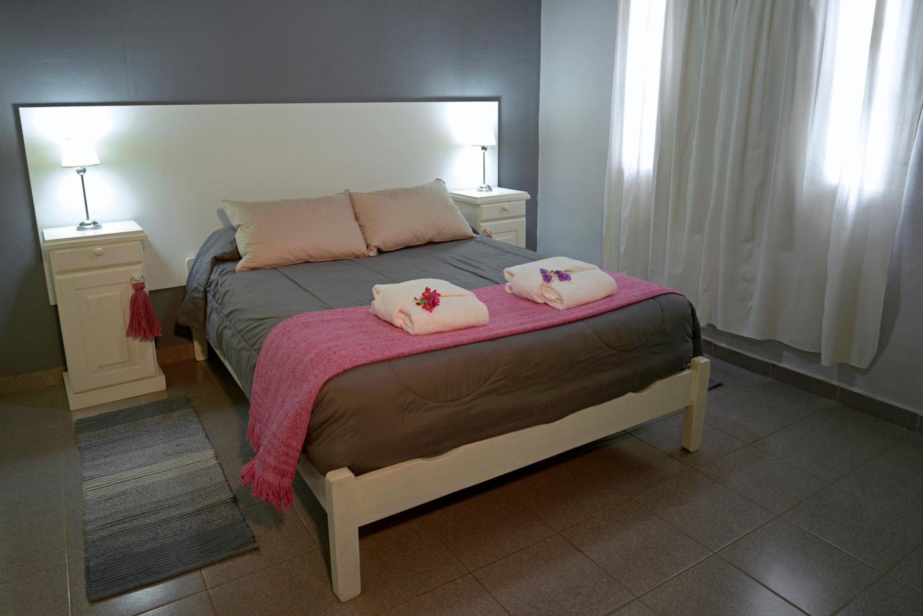 One-Bedroom Standard Apartment photo 1