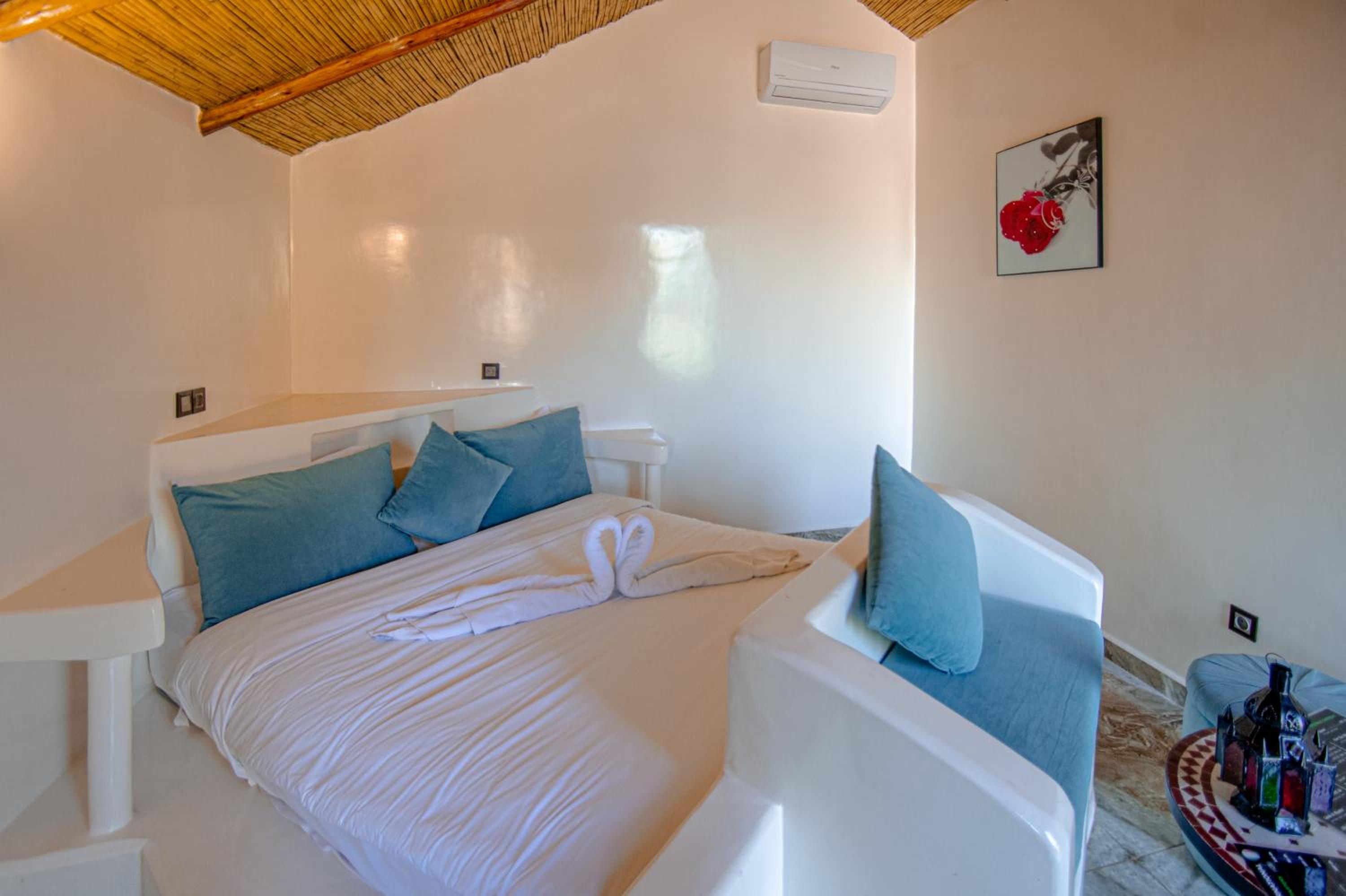 Deluxe Bungalow - Photo 4
