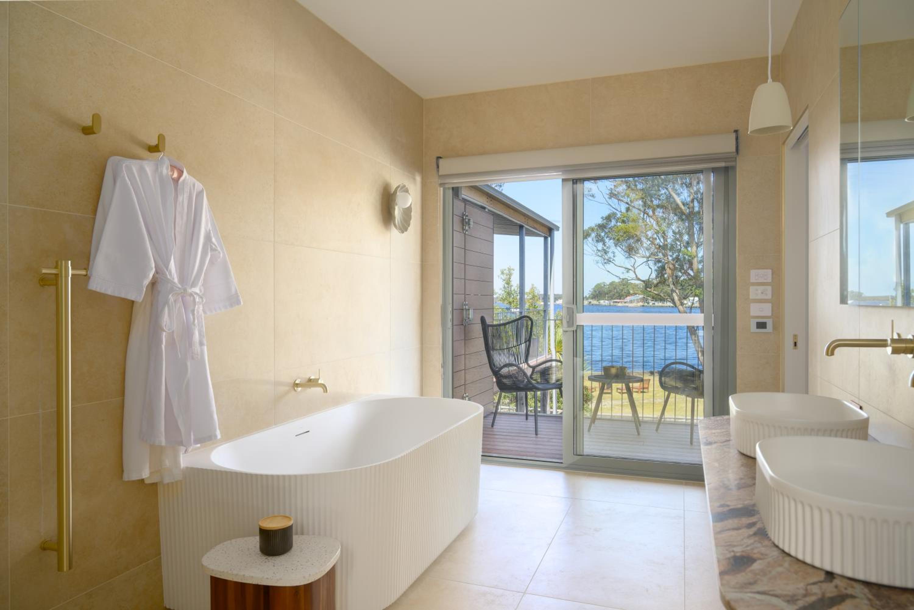 Marina Suite photo 2