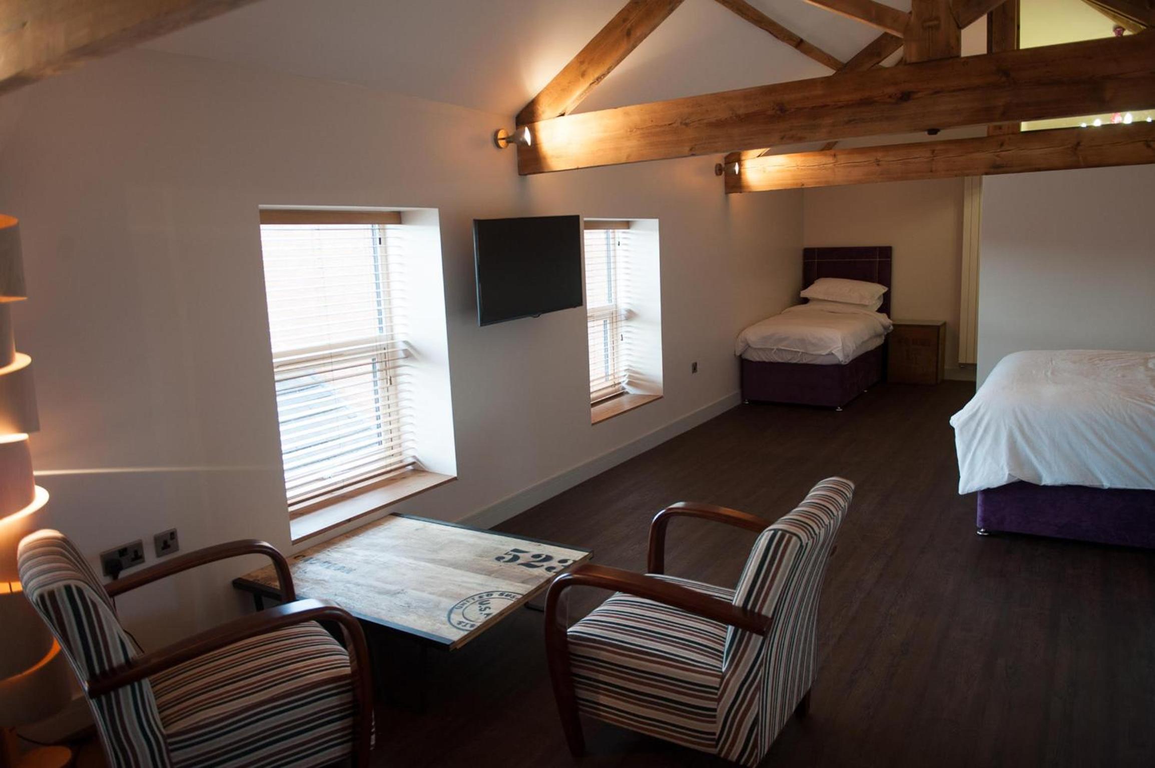 Deluxe Family Room