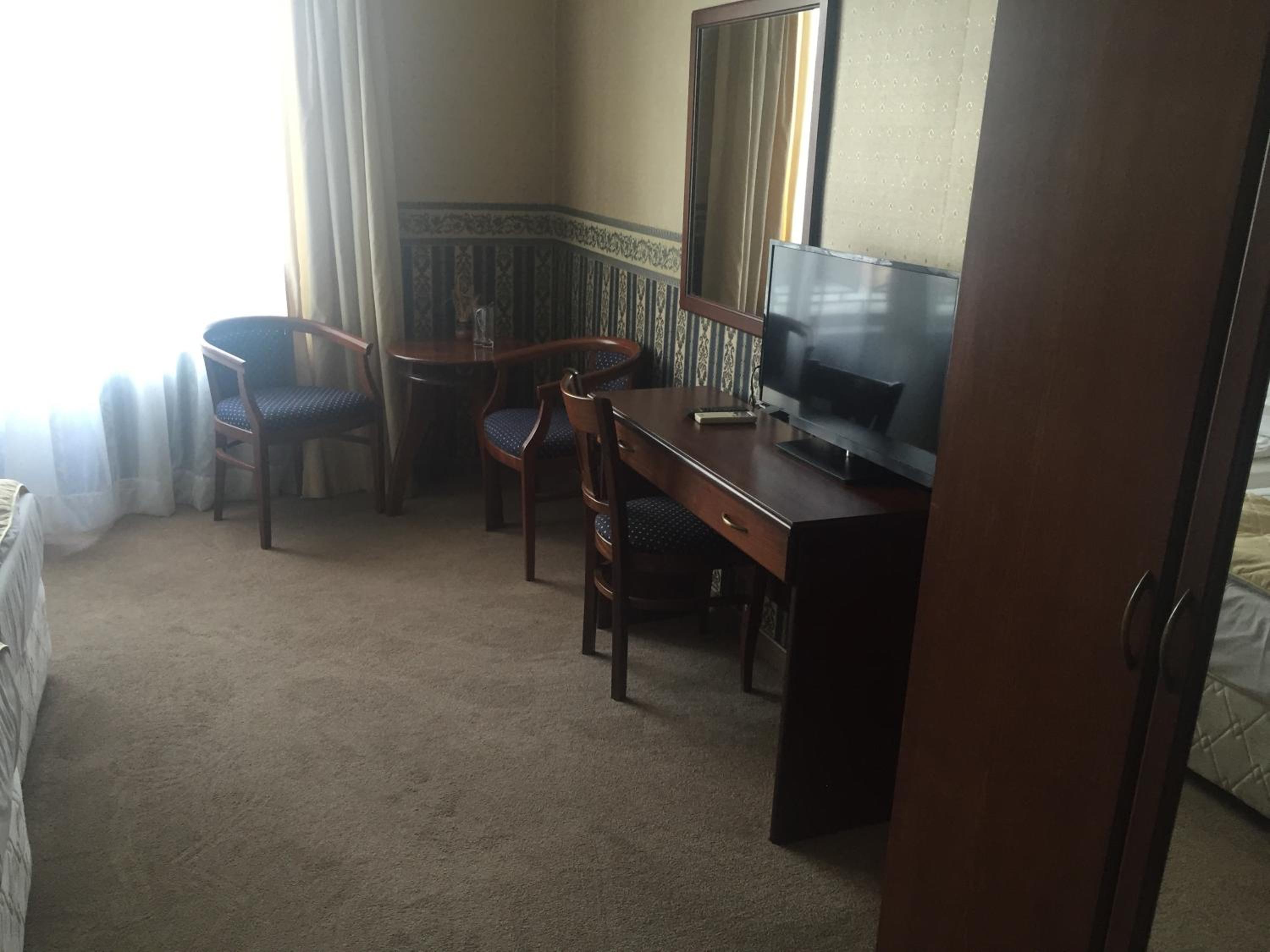 Suite - Photo 8