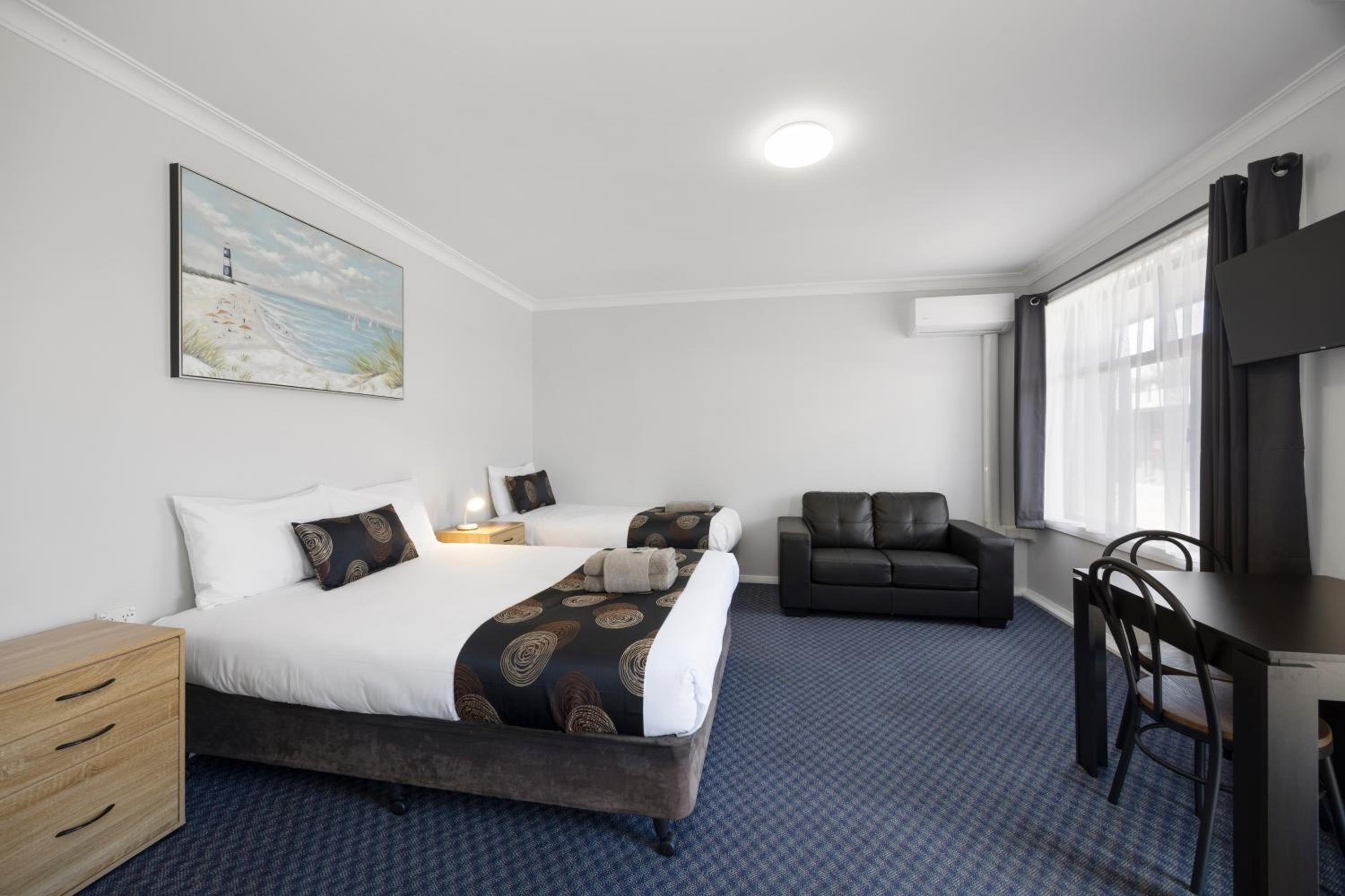 Deluxe Twin Room photo 3