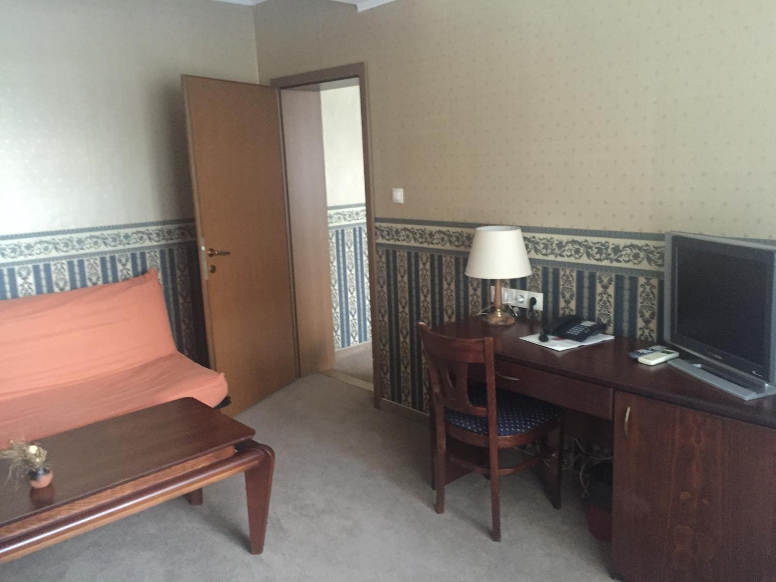 Suite - Photo 5