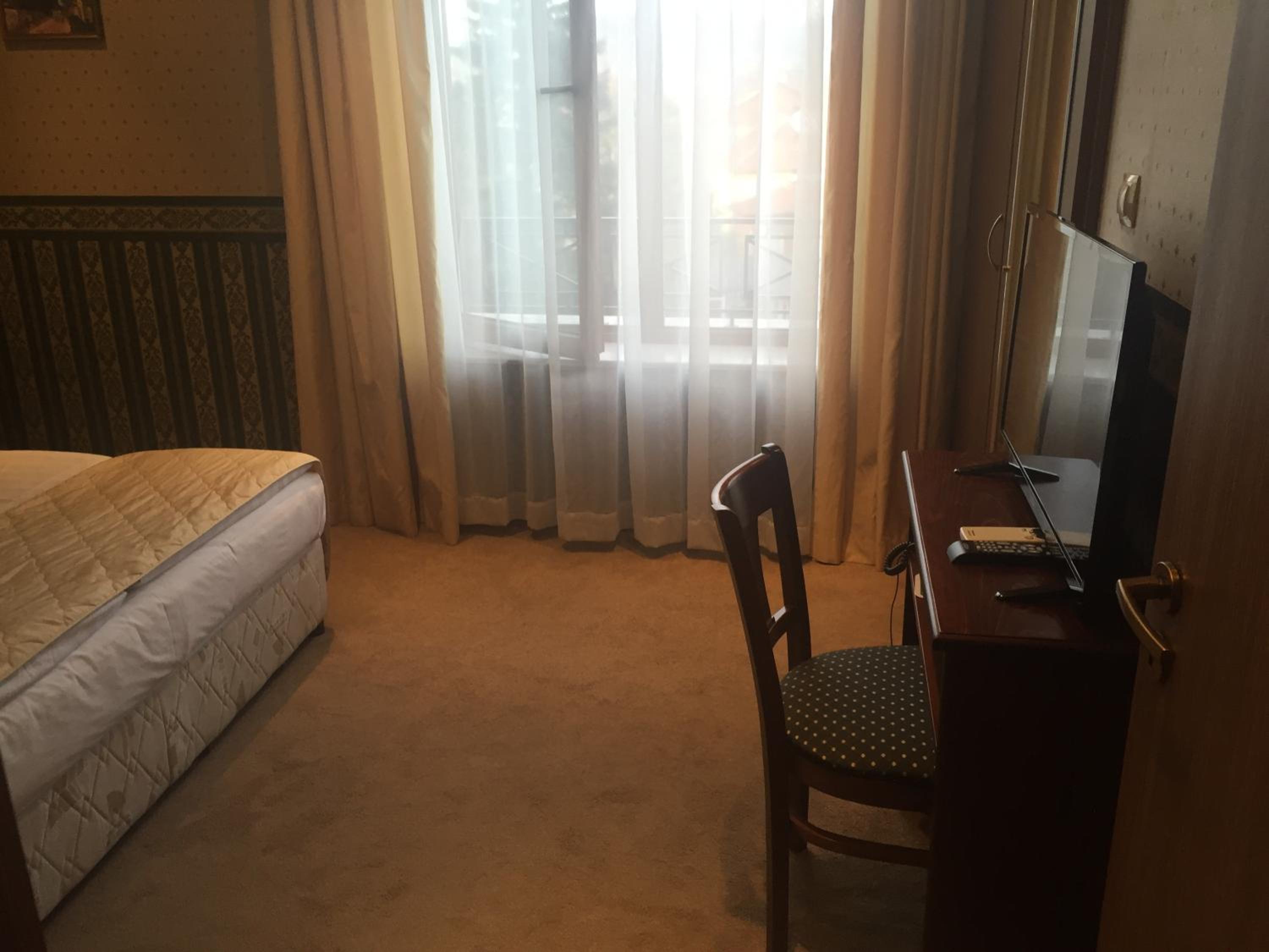 Suite - Photo 3
