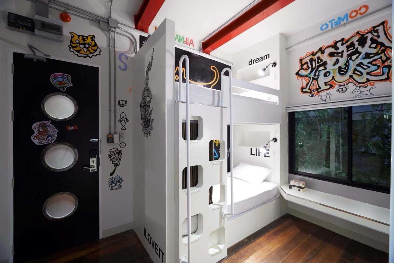Standard Single Room with Shared Bathroom photo 2