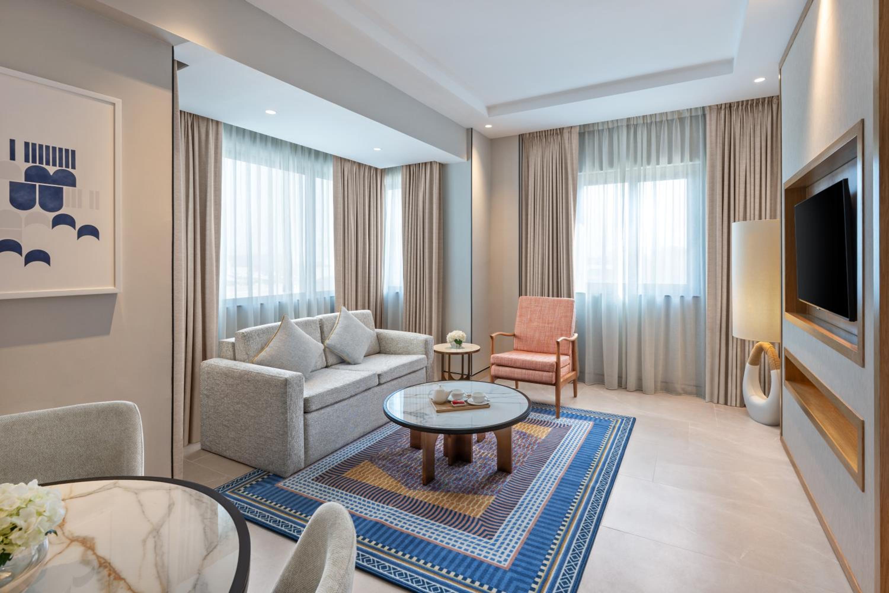 Junior Suite, Newly Renovated, Evening Drinks & Canapes Section thumbnail 5