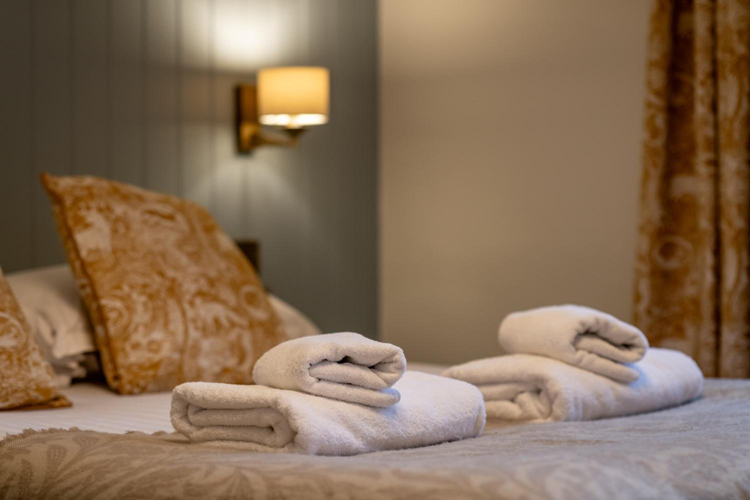 Standard Double or Twin Room - Photo 7