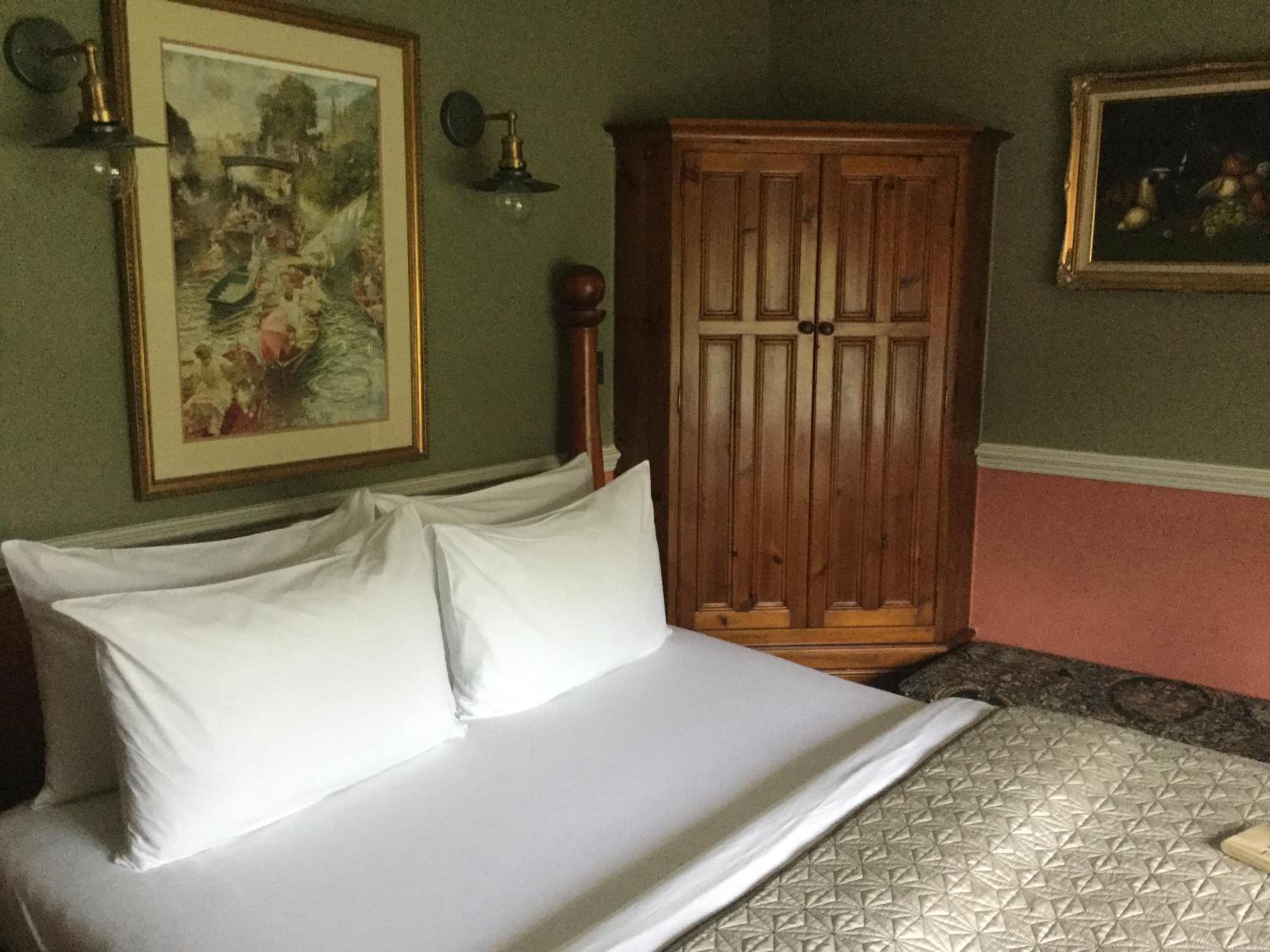 Double Room with External Private Bathroom - Photo 5