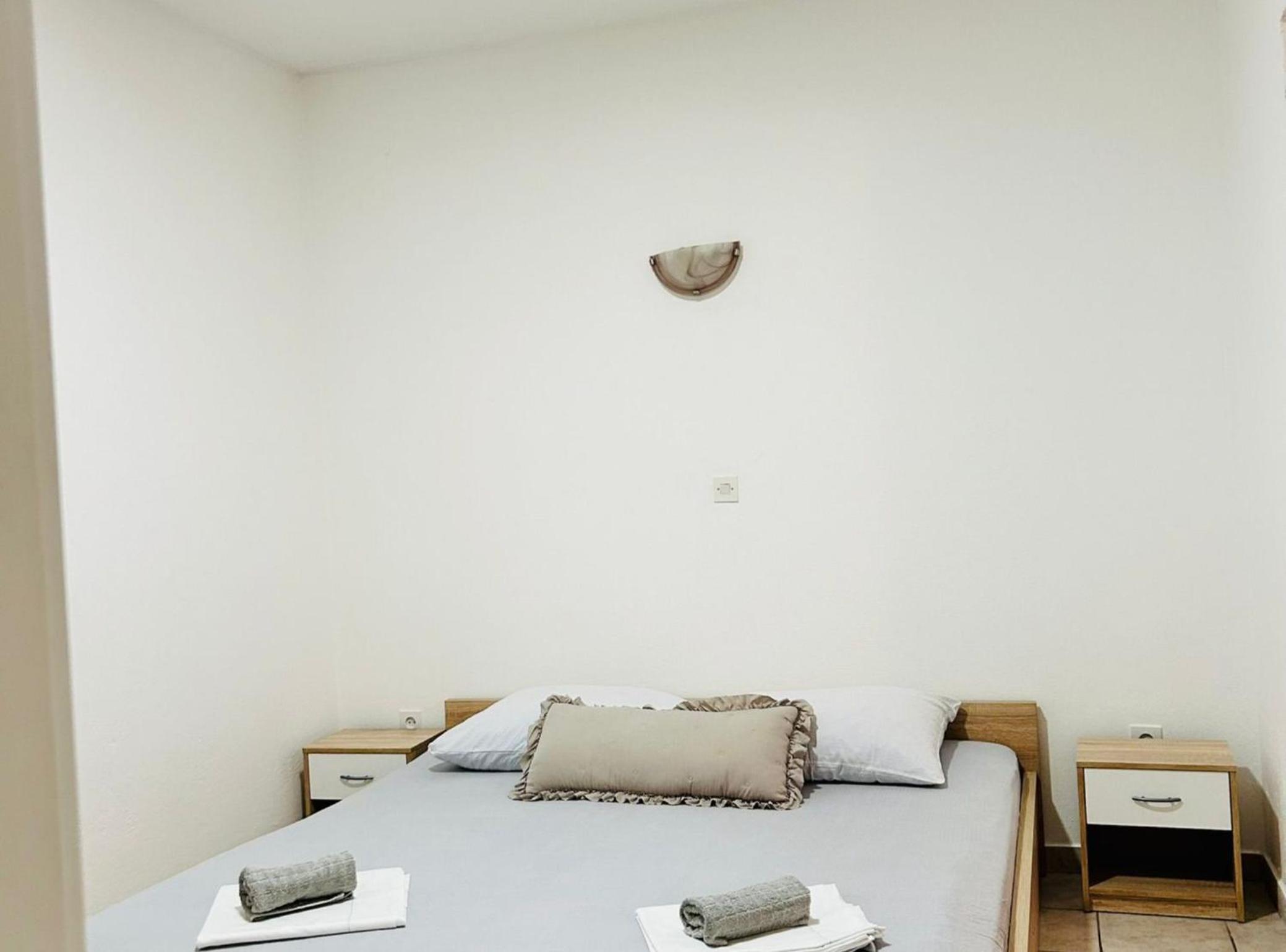 2 Bedroom Apartment photo 3