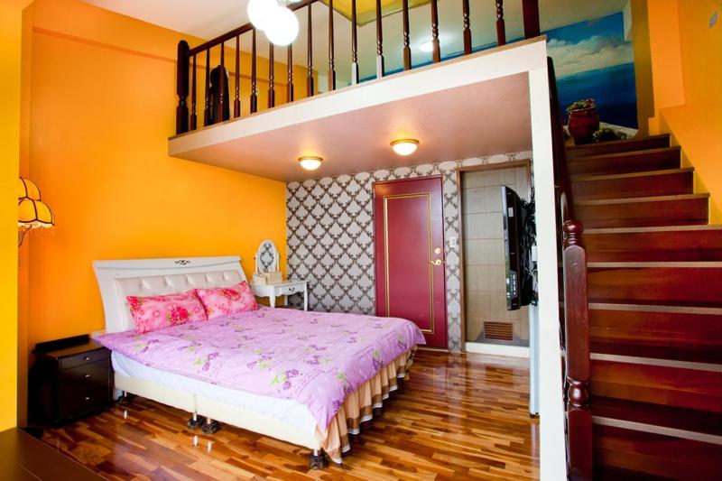 Quadruple Room with Mountain View photo 2