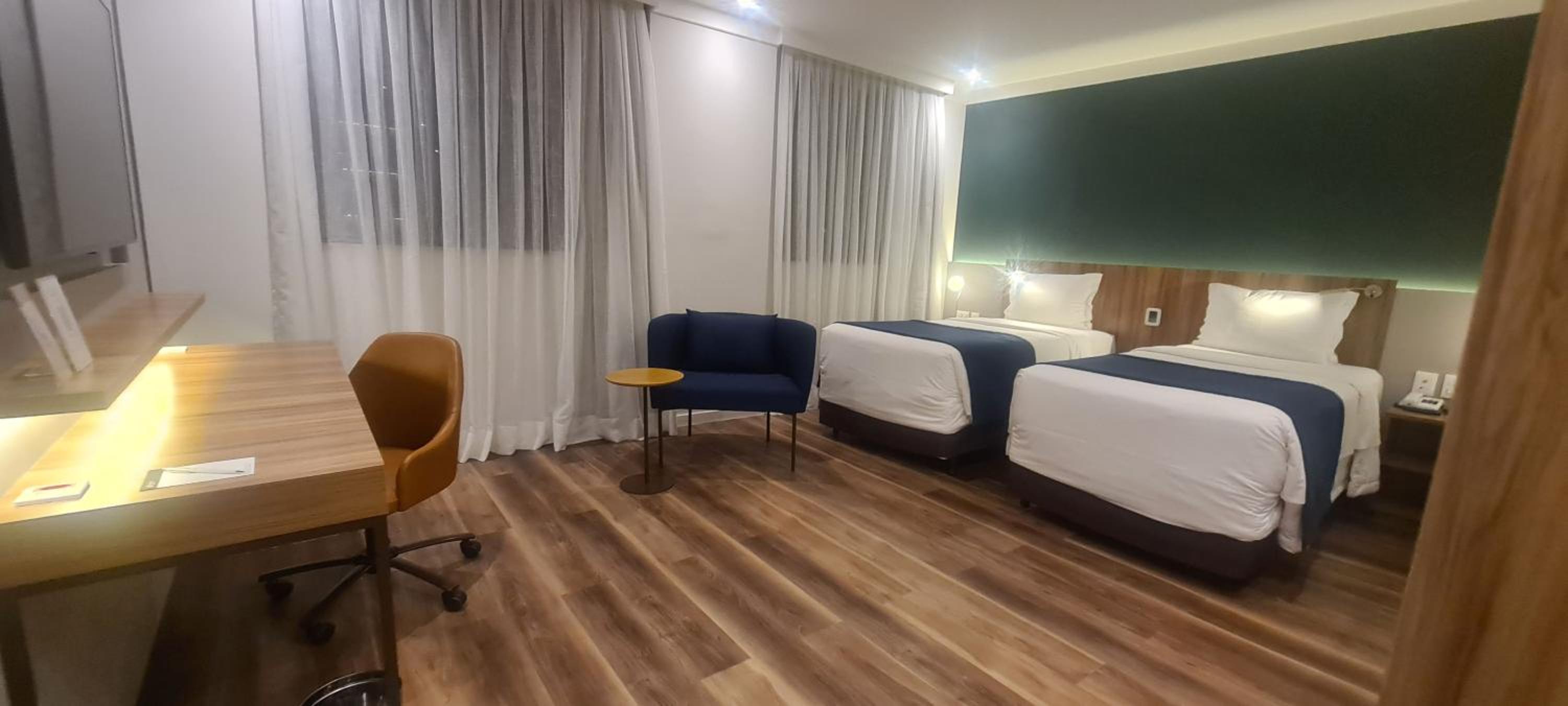 Twin Room with City View